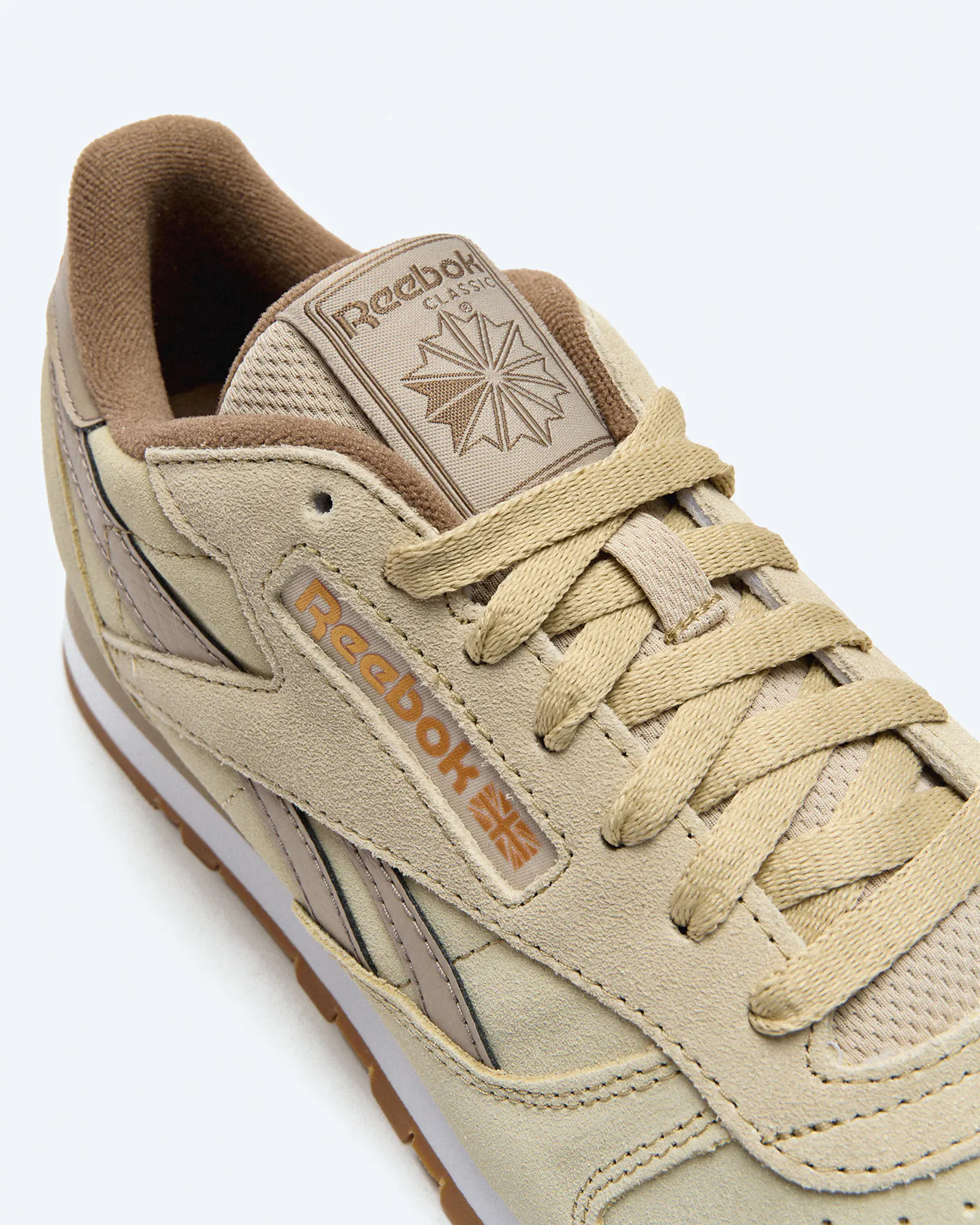 Reebok Classic Leather Sneaker Classic Beige/Classic Beige/Ash Reebok Classic Leather Sneaker Classic Beige/Classic Beige/Ash