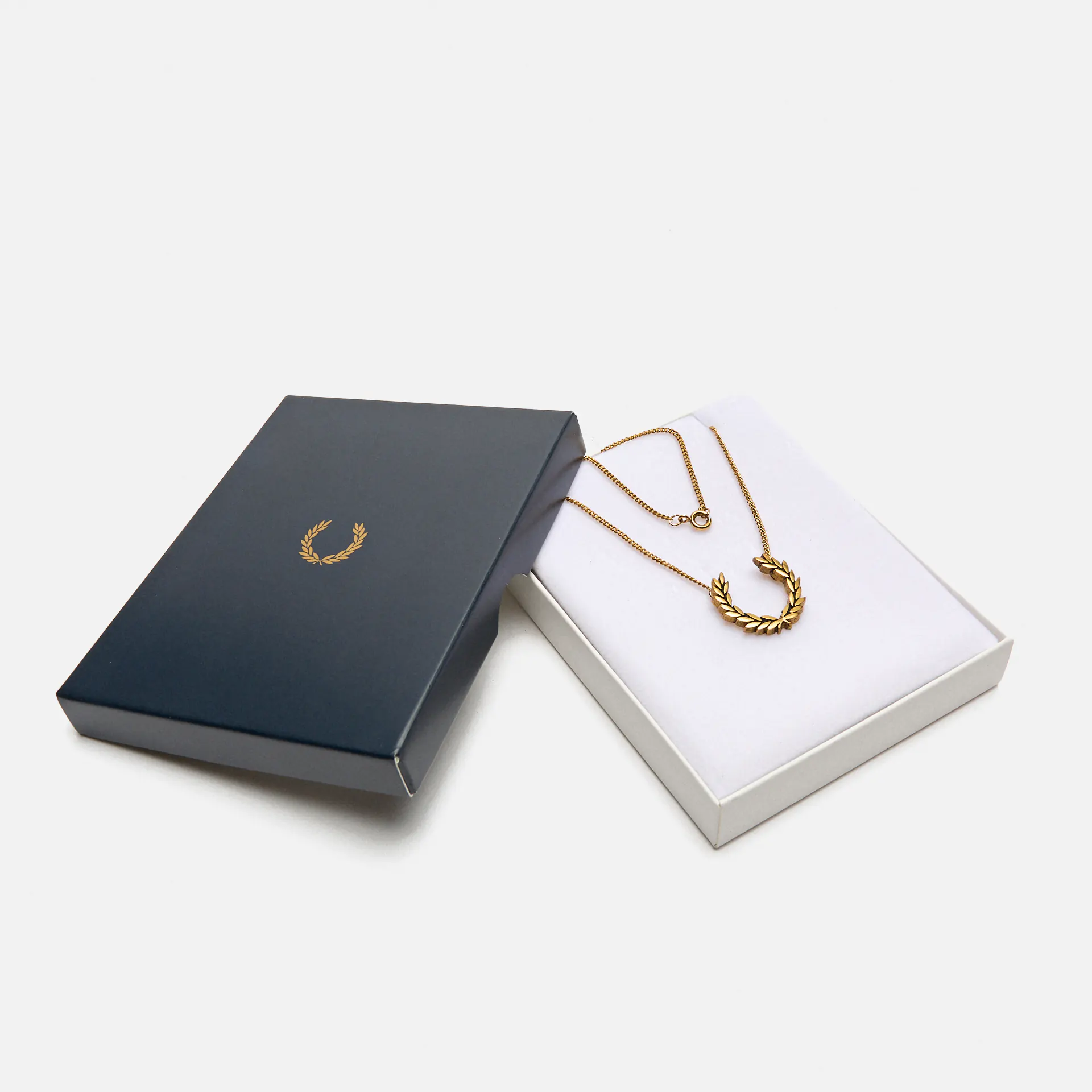 Fred Perry Laurel Wreath Necklace Gold