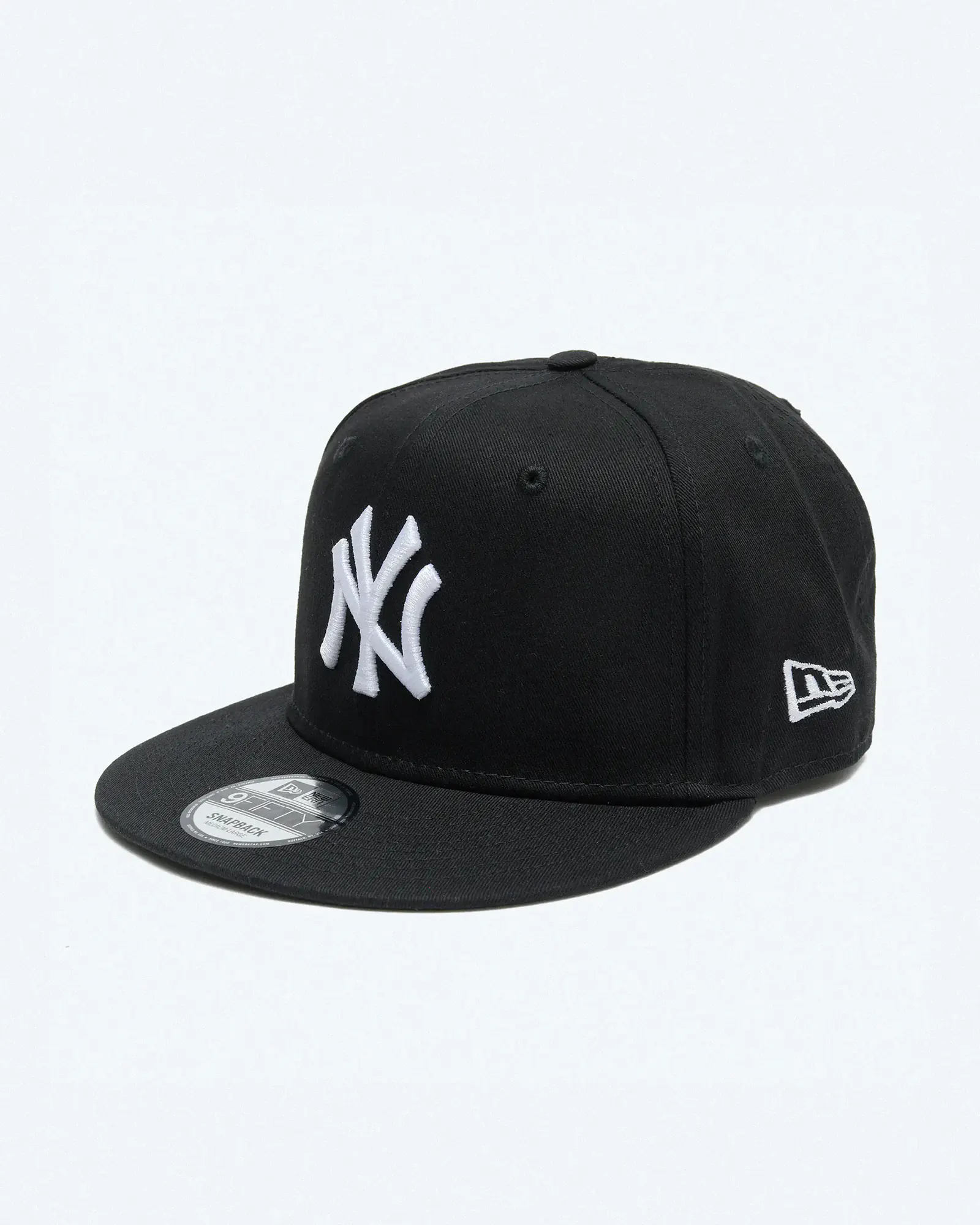 New Era MLB 9Fifty NY Yankees 9Fifty Snapback Cap Black/White New Era MLB 9Fifty NY Yankees 9Fifty Snapback Cap Black/White