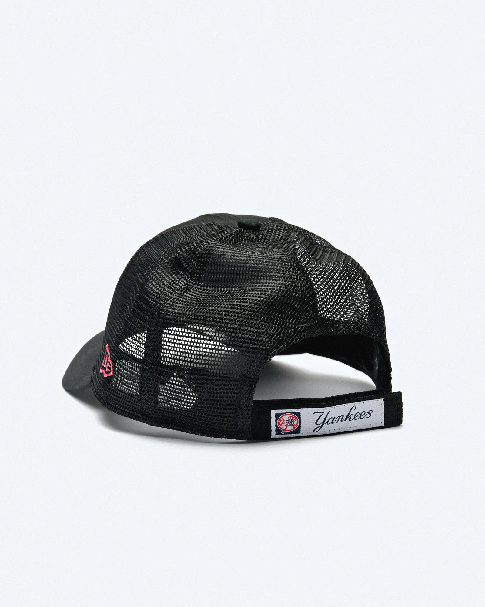 Black and red ny cap sales