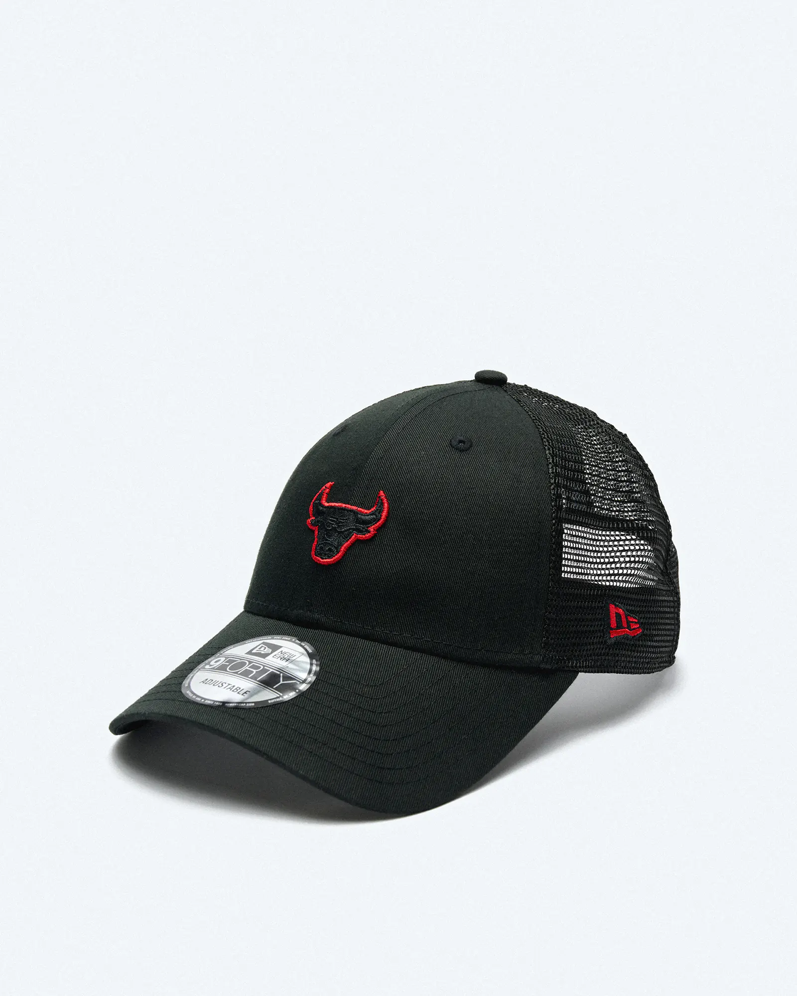 New Era Chicago Bulls 9Forty Trucker Cap Black New Era Chicago Bulls 9Forty Trucker Cap Black