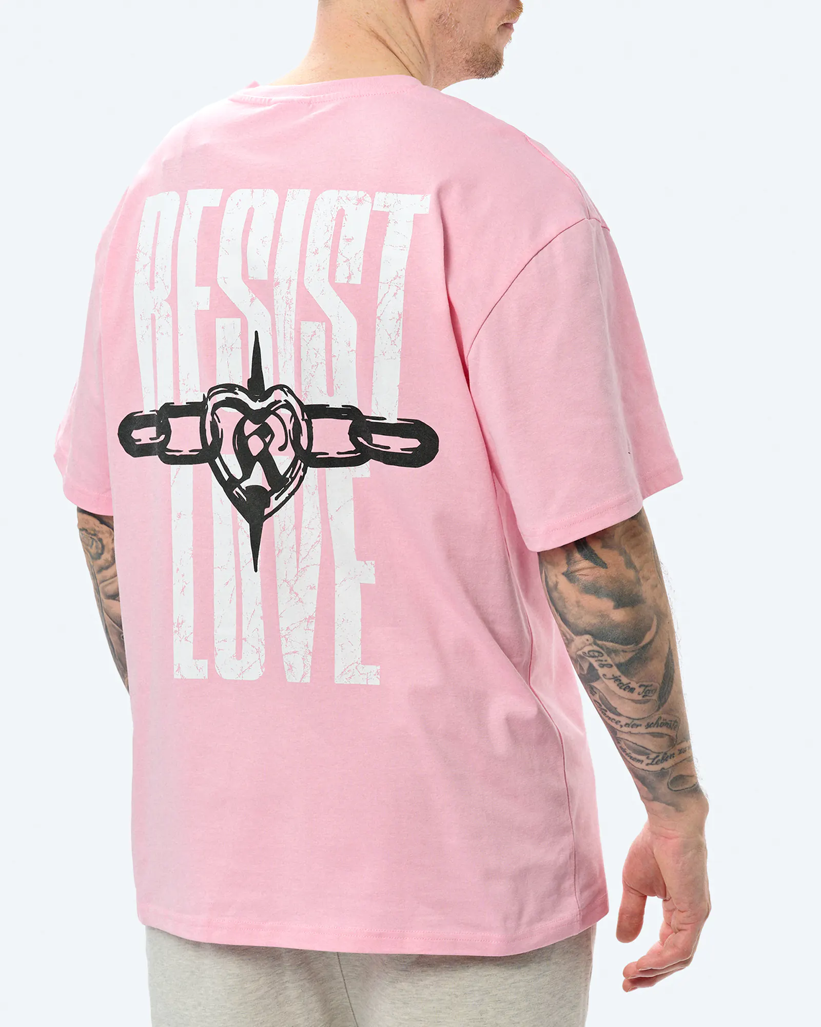 Karl Kani Woven Signature Resist Love T-Shirt Rose Karl Kani Woven Signature Resist Love T-Shirt Rose