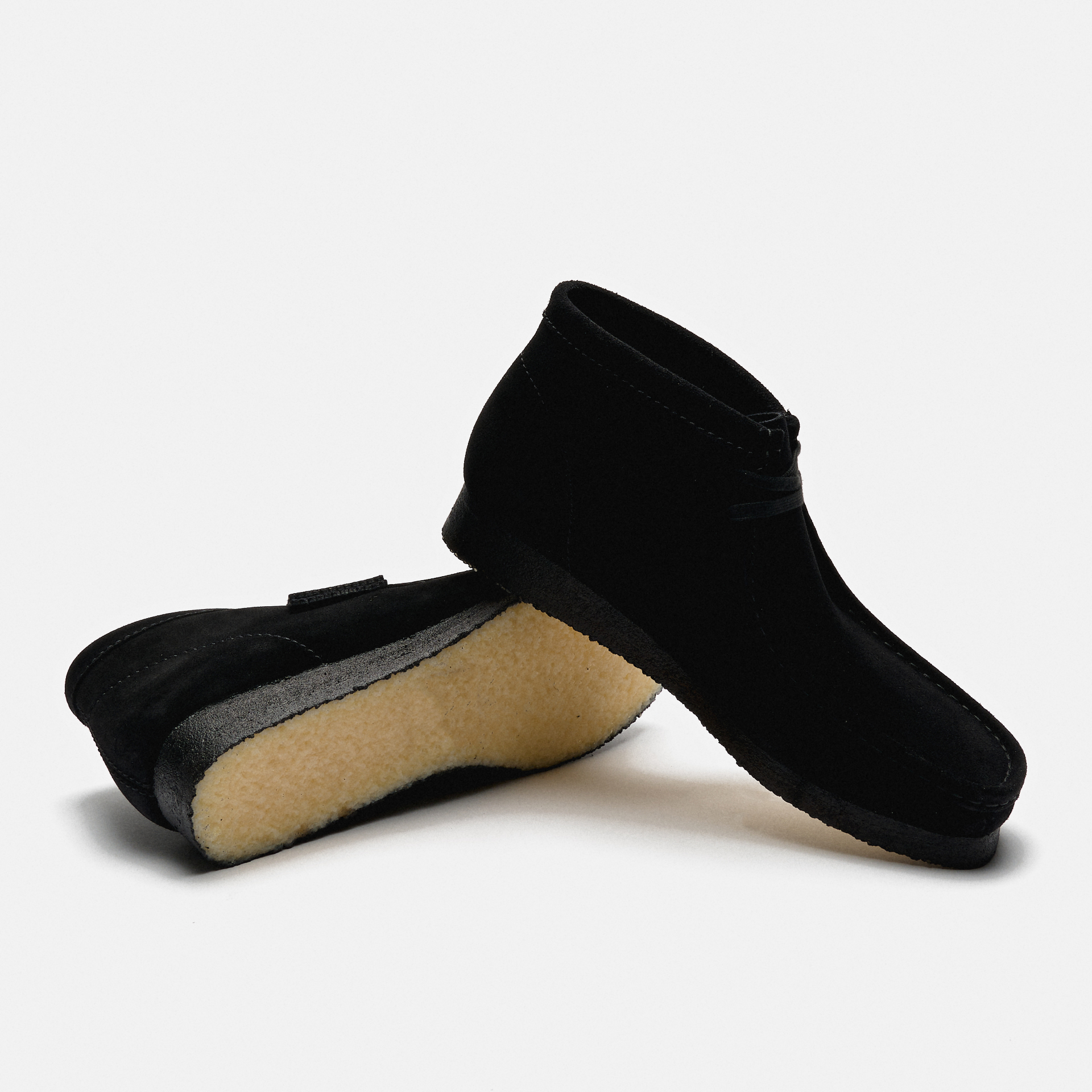 Clarks Men's Wallabee Suede Boots Black