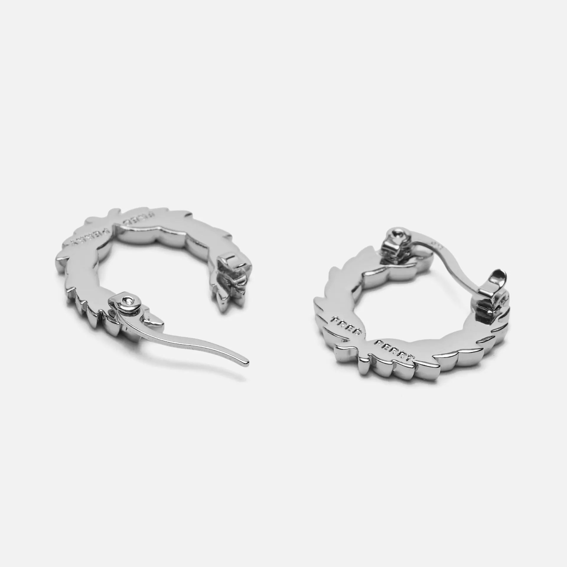 Fred Perry Laurel Wreath Mini Earrings Shiny Silver