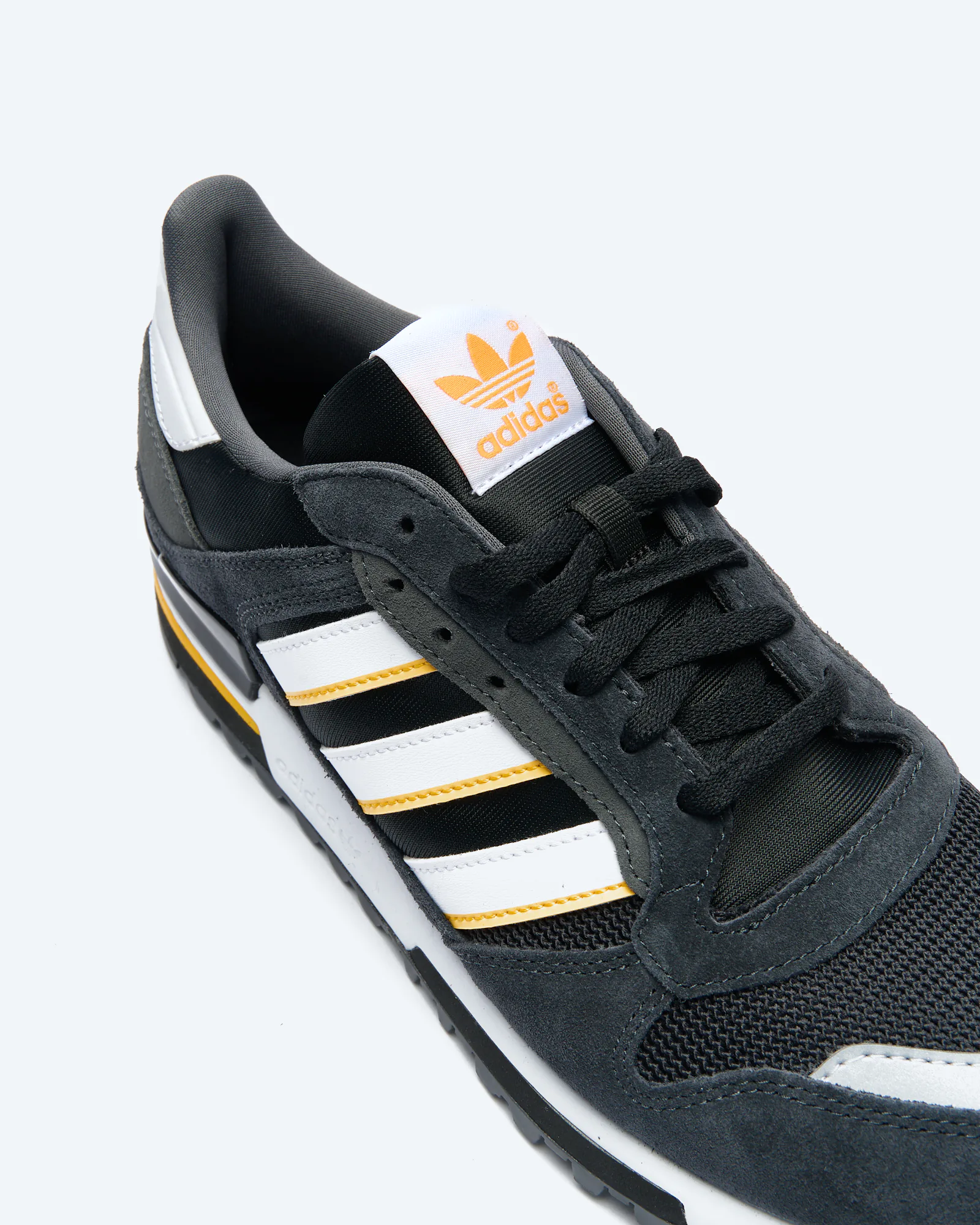 adidas Originals ZX600 Sneakers  Carbon/White/Core black