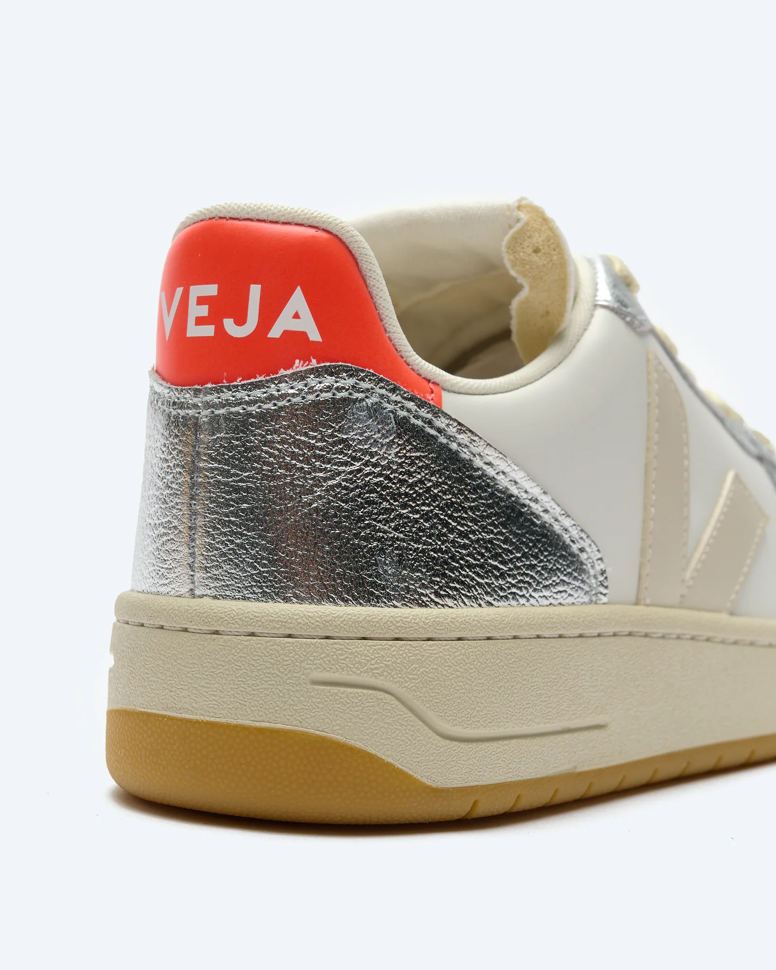 Veja Woman V-10 Prime Leather Sneaker White/Pierre/Silver