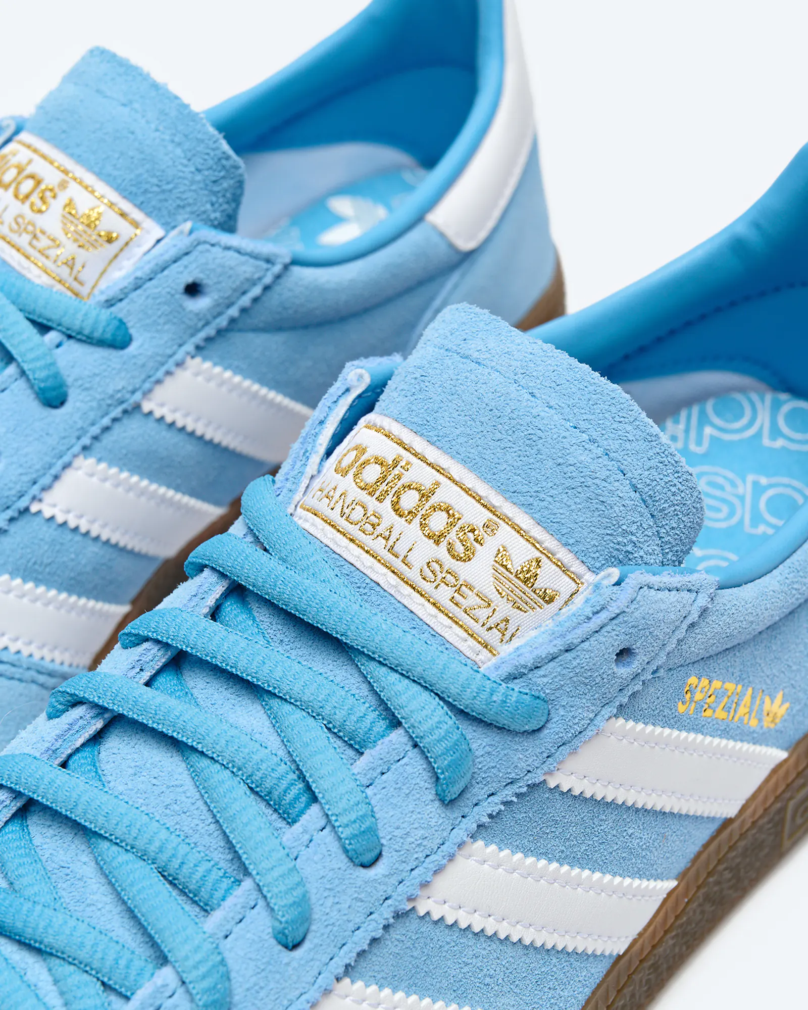 adidas Handball Spezial in Hellblau Retro Style fur Sport und Freizeit