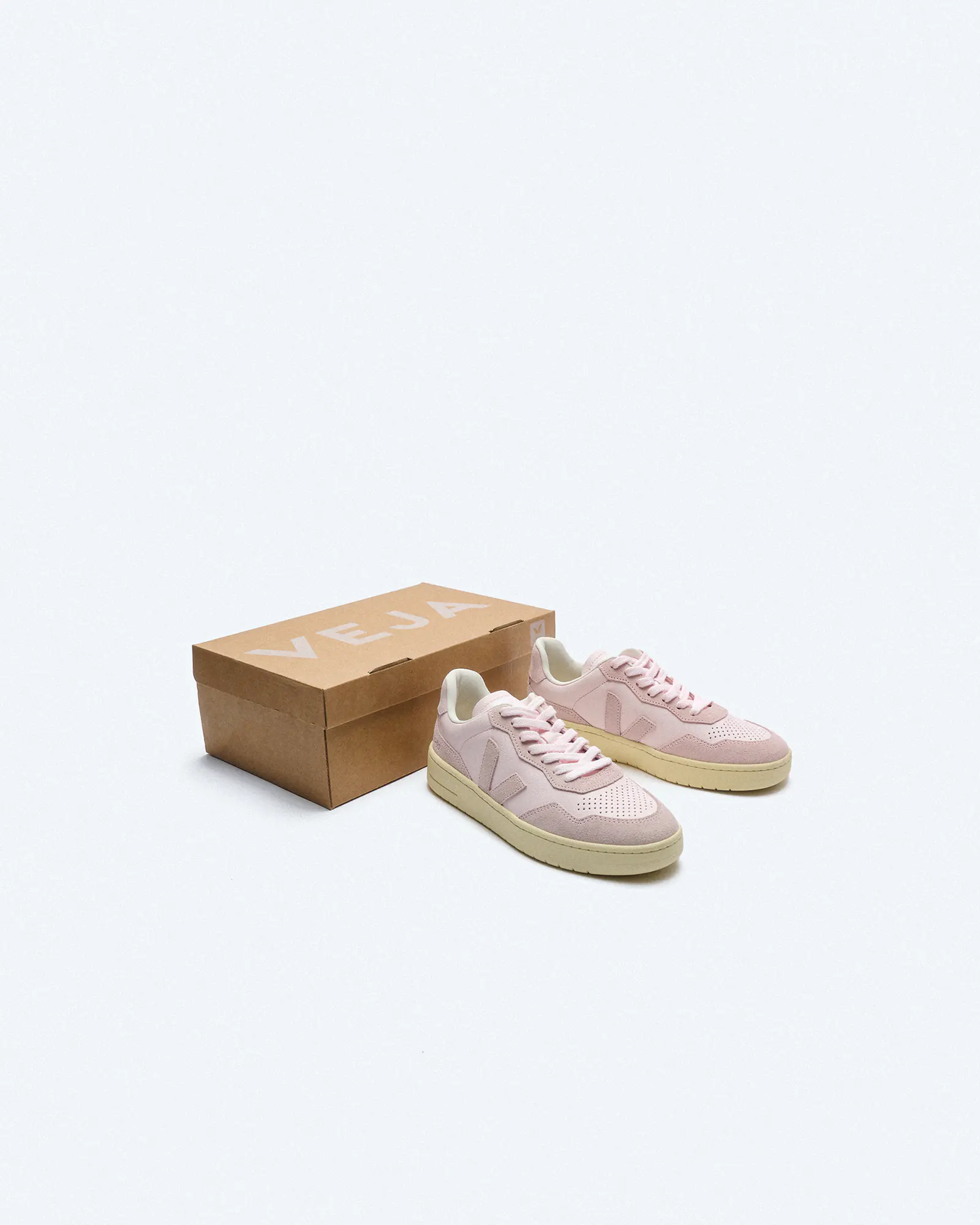 Veja V-90 O.T. Leather Sneaker Lassi/Petale Veja V-90 O.T. Leather Sneaker Lassi/Petale