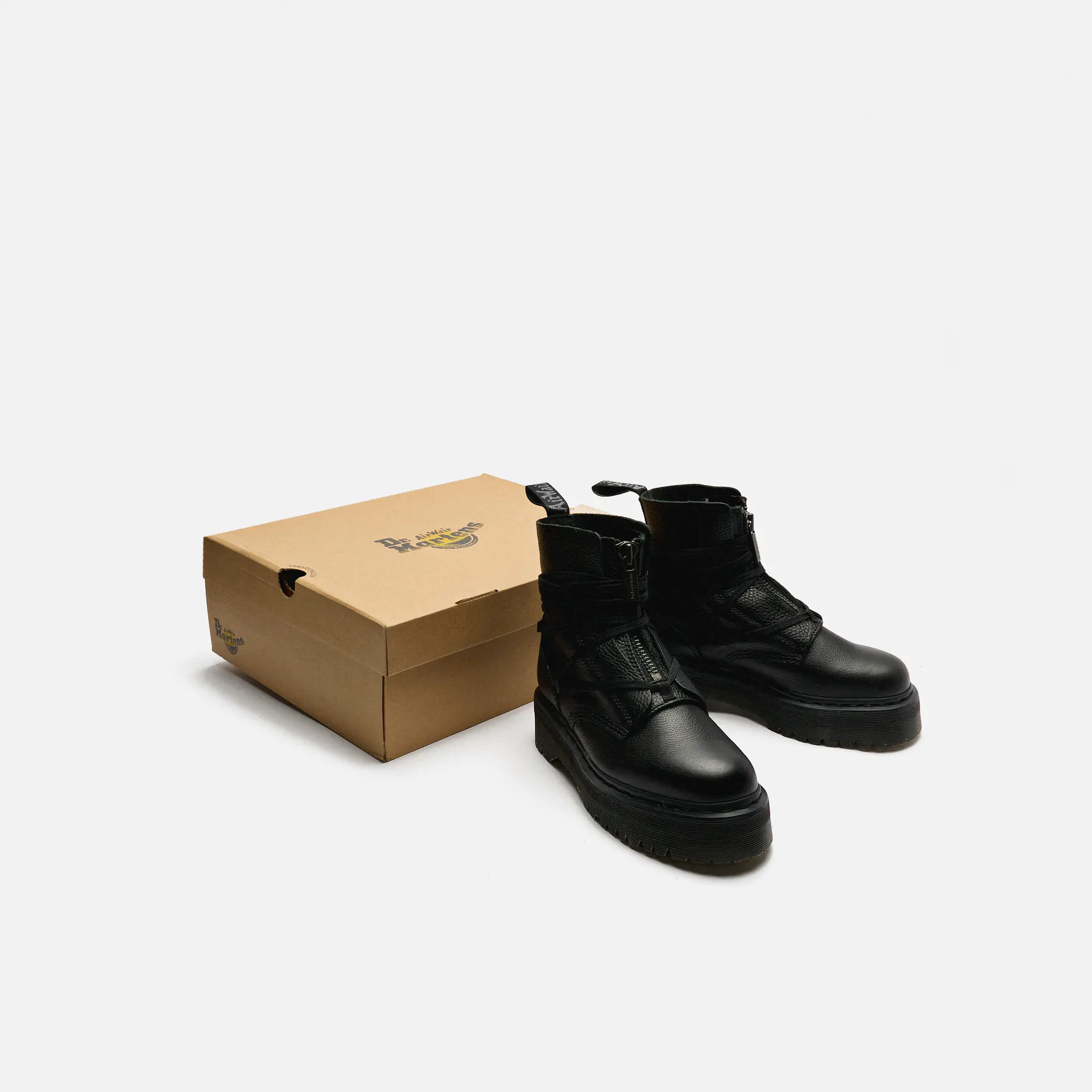 Dr. Martens Jarrick II Pisa Boots Black