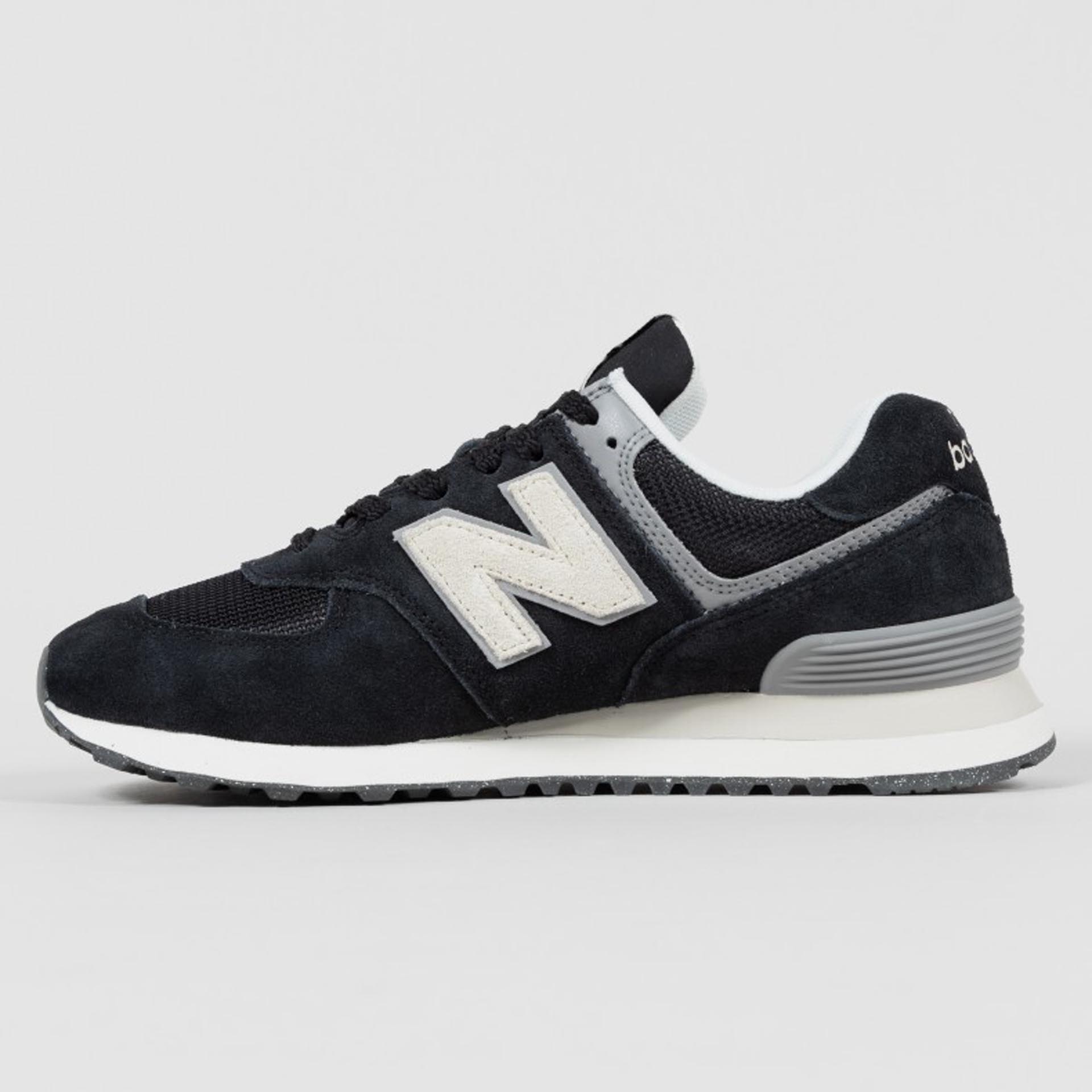 new balance sneaker