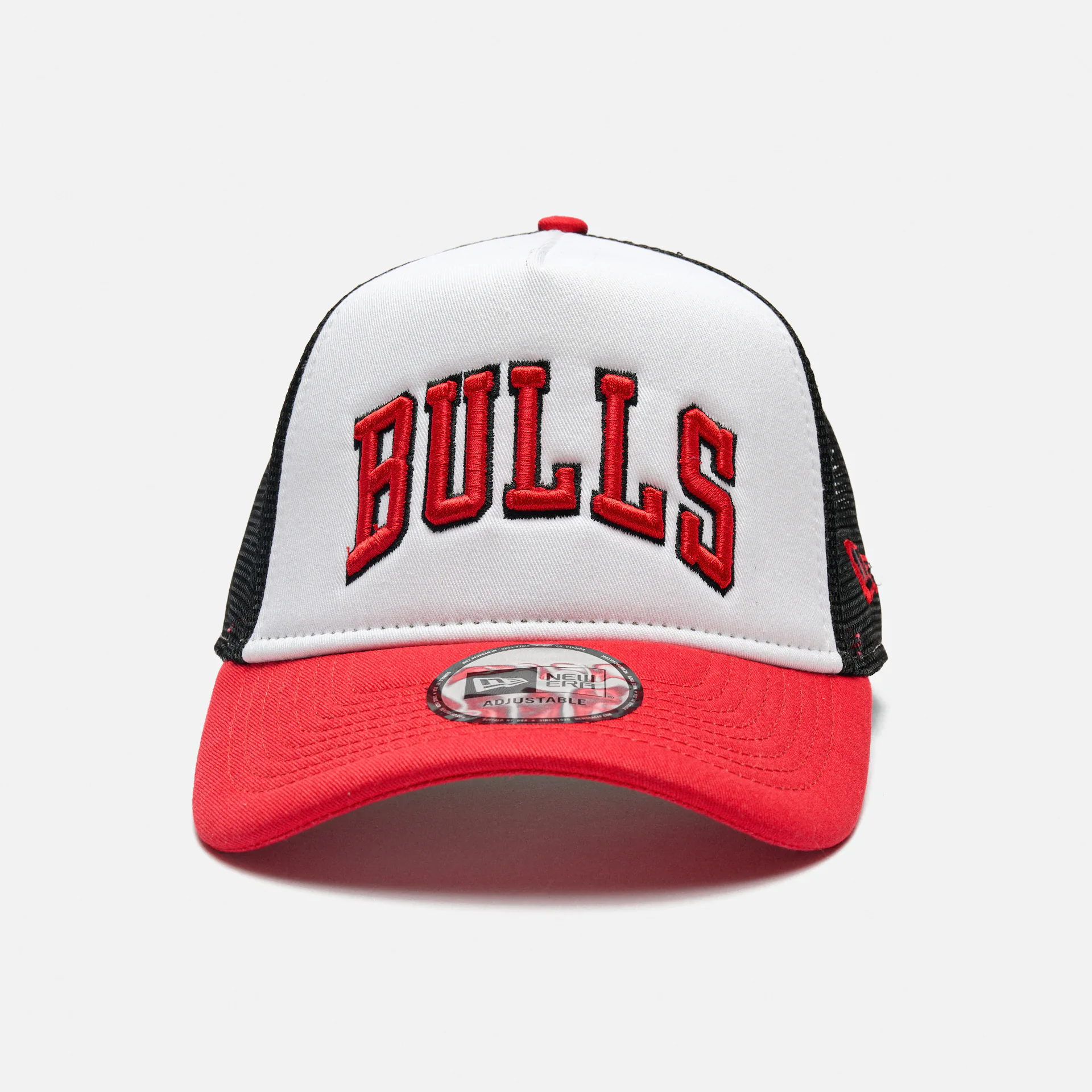 New Era MLB Chicago Bulls Team Colour Block Trucker Cap White/Red/Black