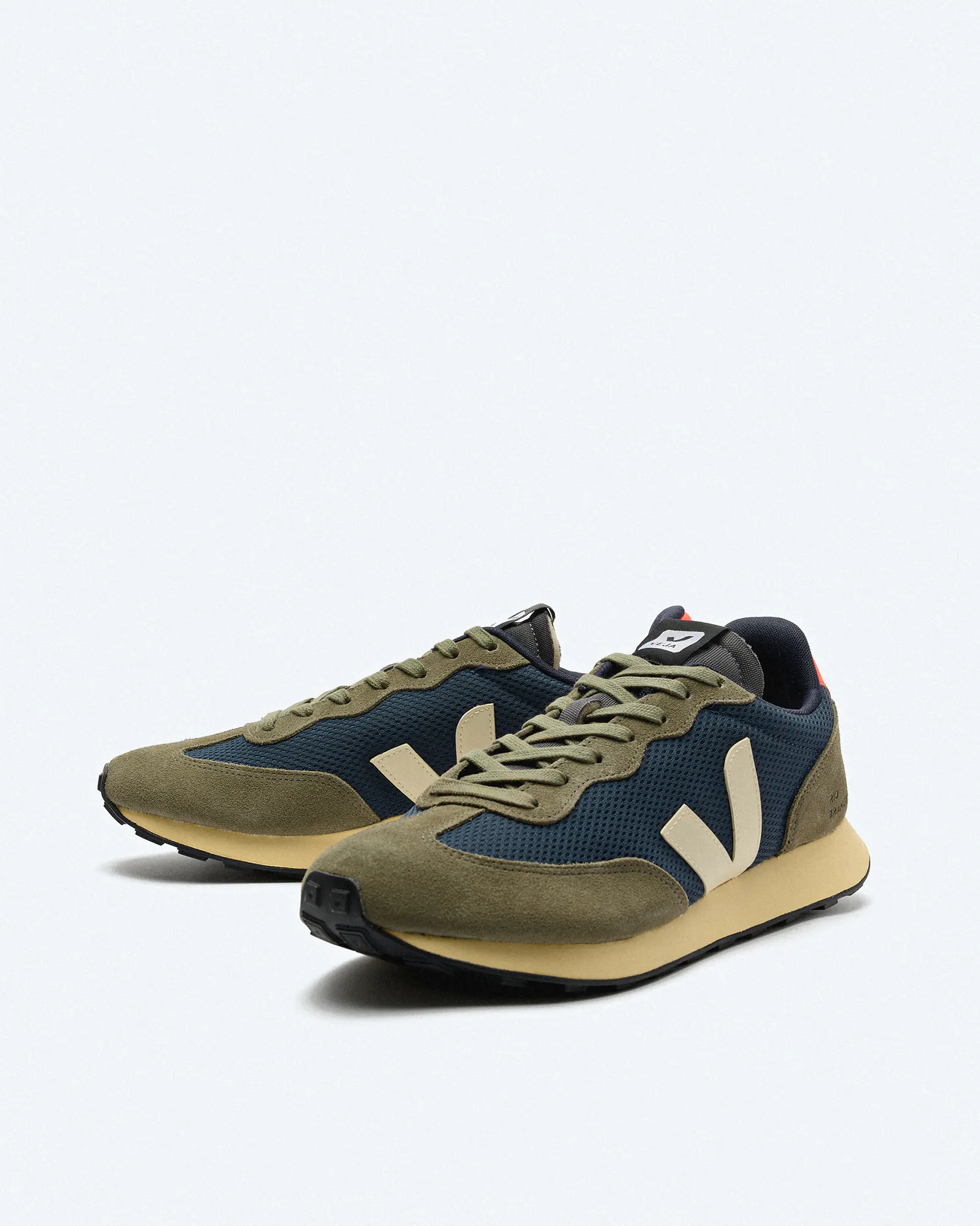 Veja Men Rio Branco II Sneaker Nautico Pierre Orange/Fluo Veja Men Rio Branco II Sneaker Nautico Pierre Orange/Fluo