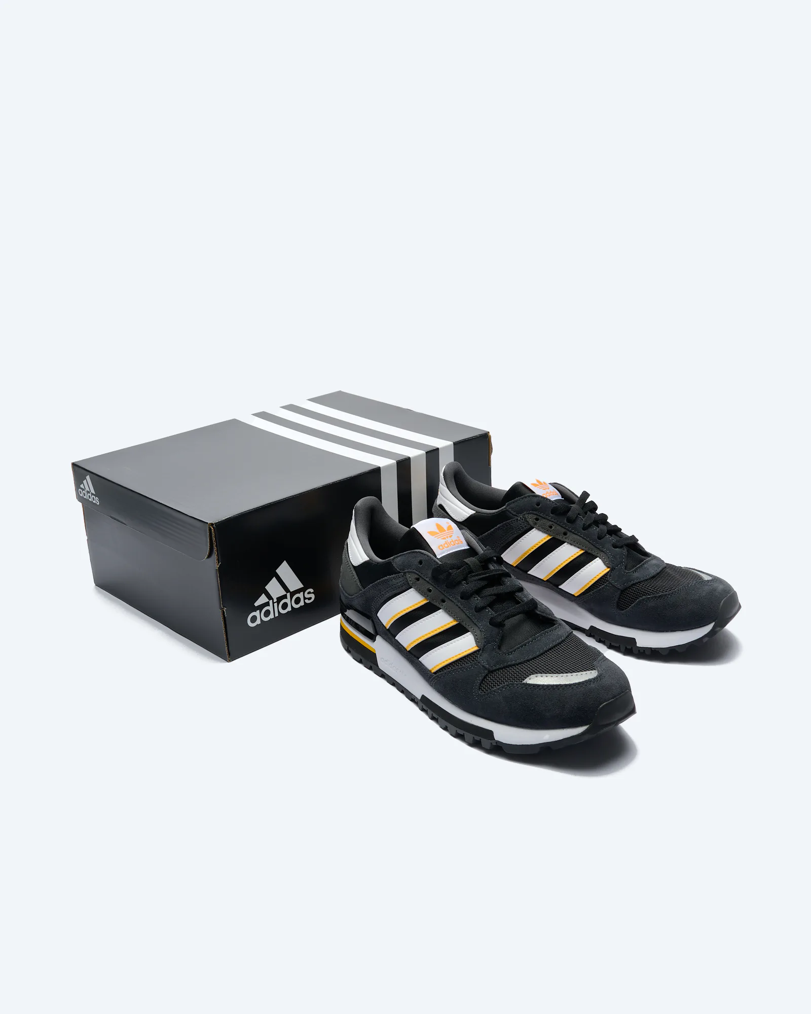 adidas Originals ZX600 Sneakers  Carbon/White/Core black