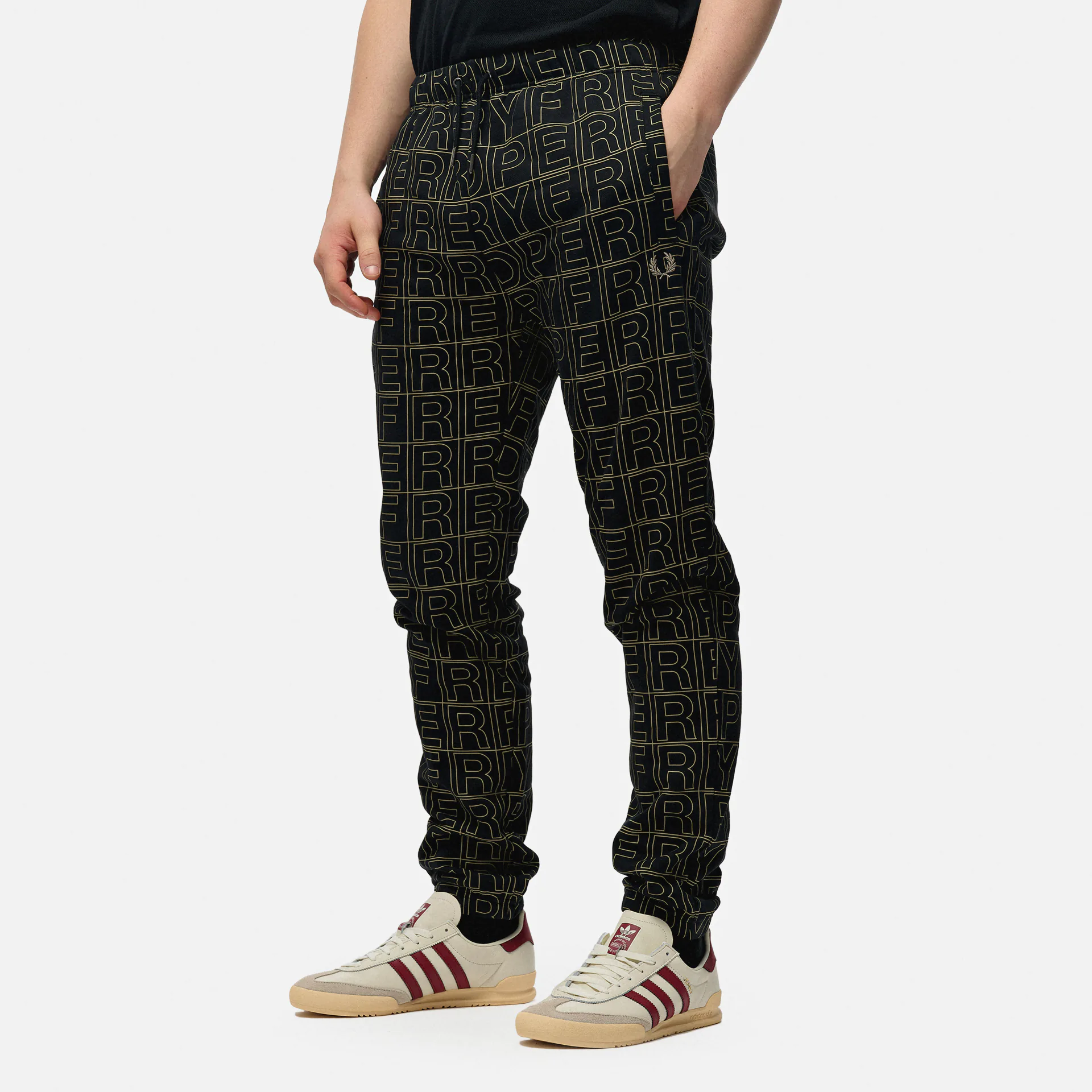 Fred Perry Spellout Graphic Sweatpant Black