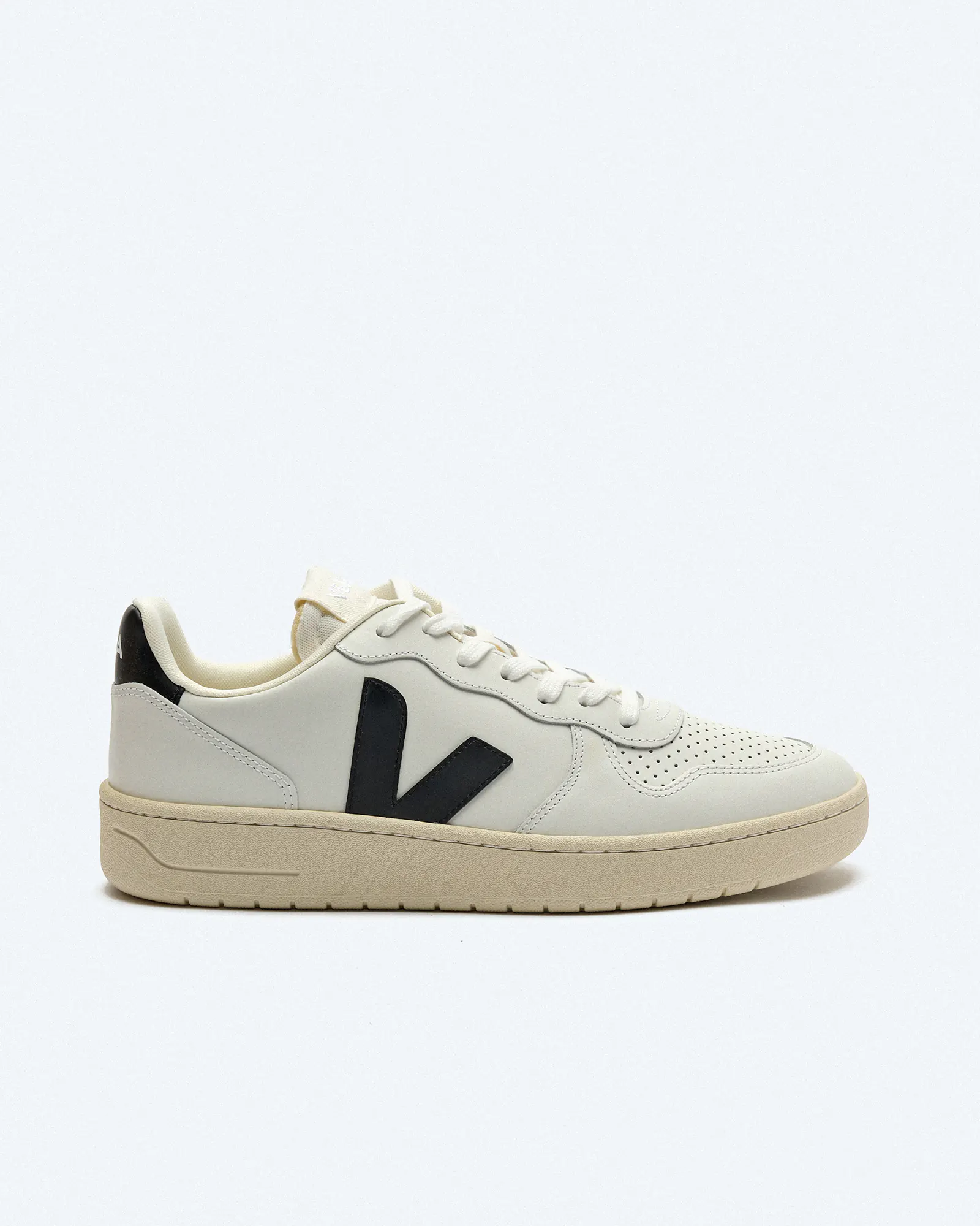 Veja V-10 Men Leather Sneaker Extra White/Black Veja V-10 Men Leather Sneaker Extra White/Black