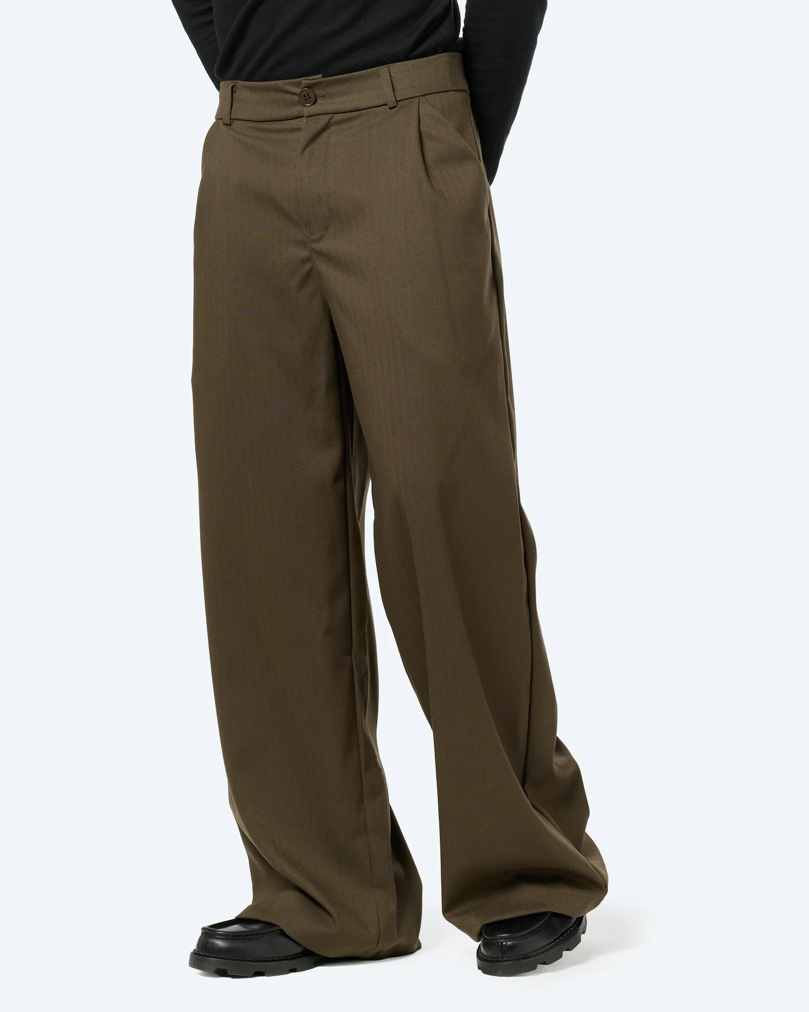 Another Cotton Pleated Loose Fit Pants Brown