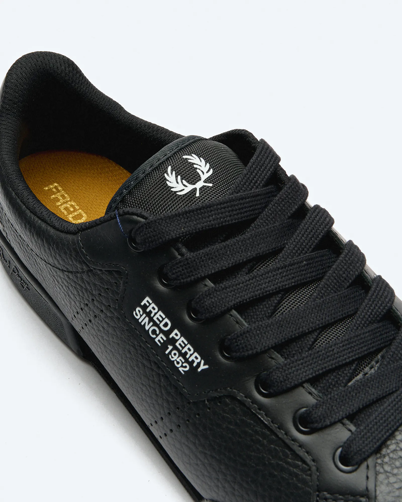 Fred Perry B722 Textured Leather Sneakers Black Fred Perry B722 Textured Leather Sneakers Black
