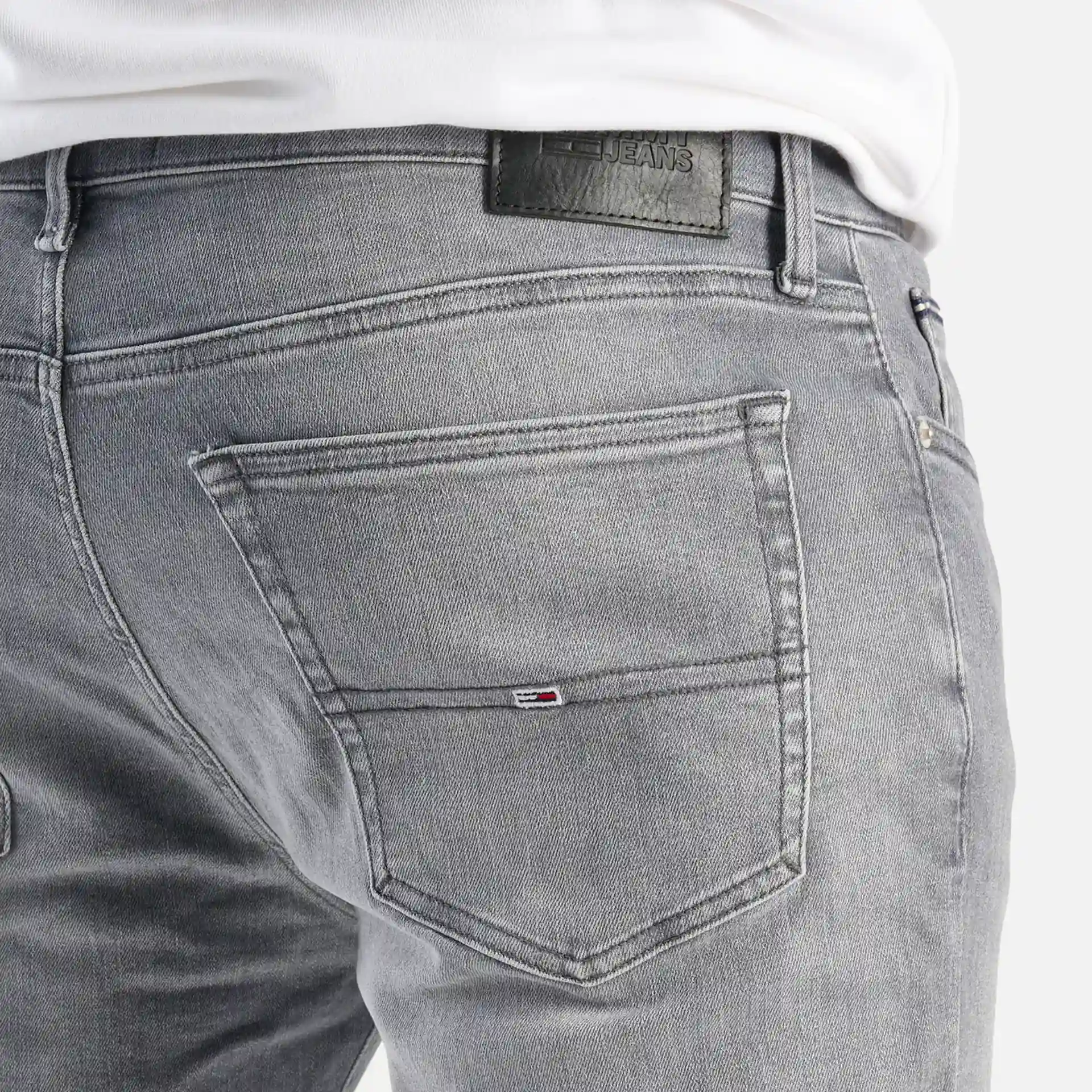 Tommy Jeans Austin Slim Tapered Fit Denim Black