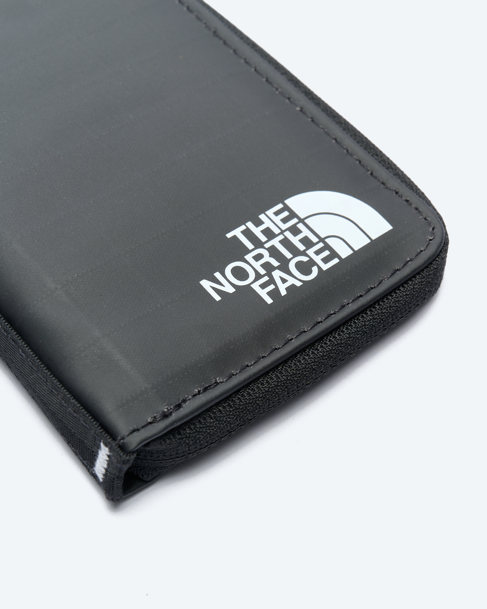 The North Face Basecamp Voyager Wallet TNF Black