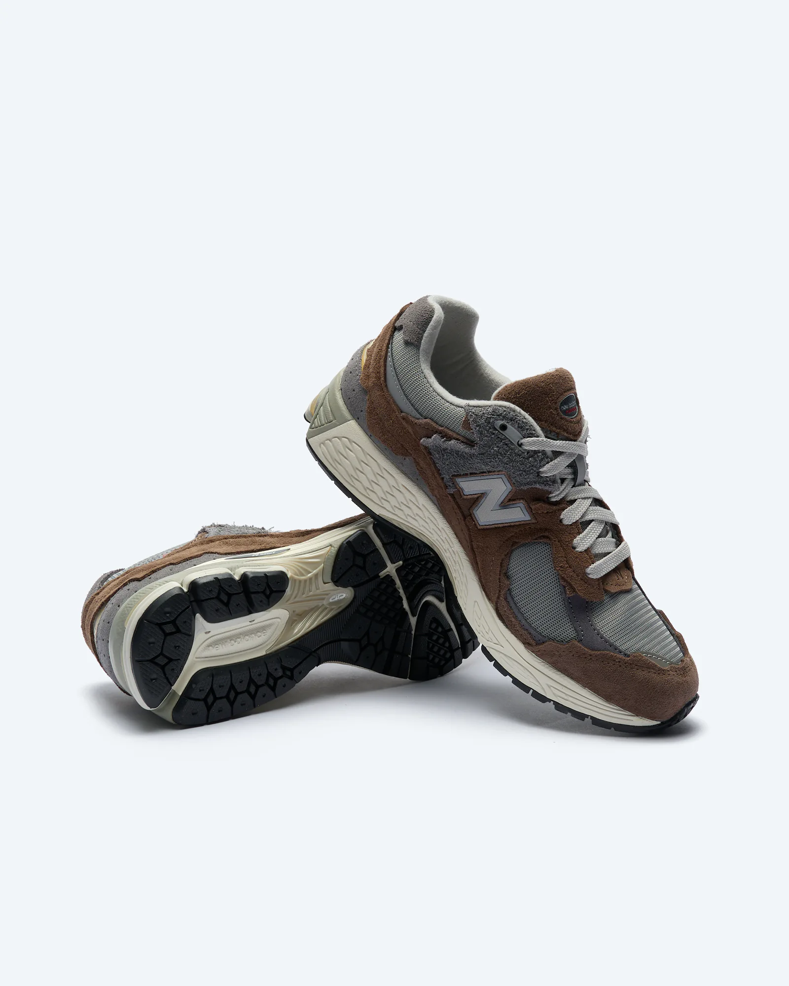 New Balance M2002R Protection Pack Sneaker Cortado