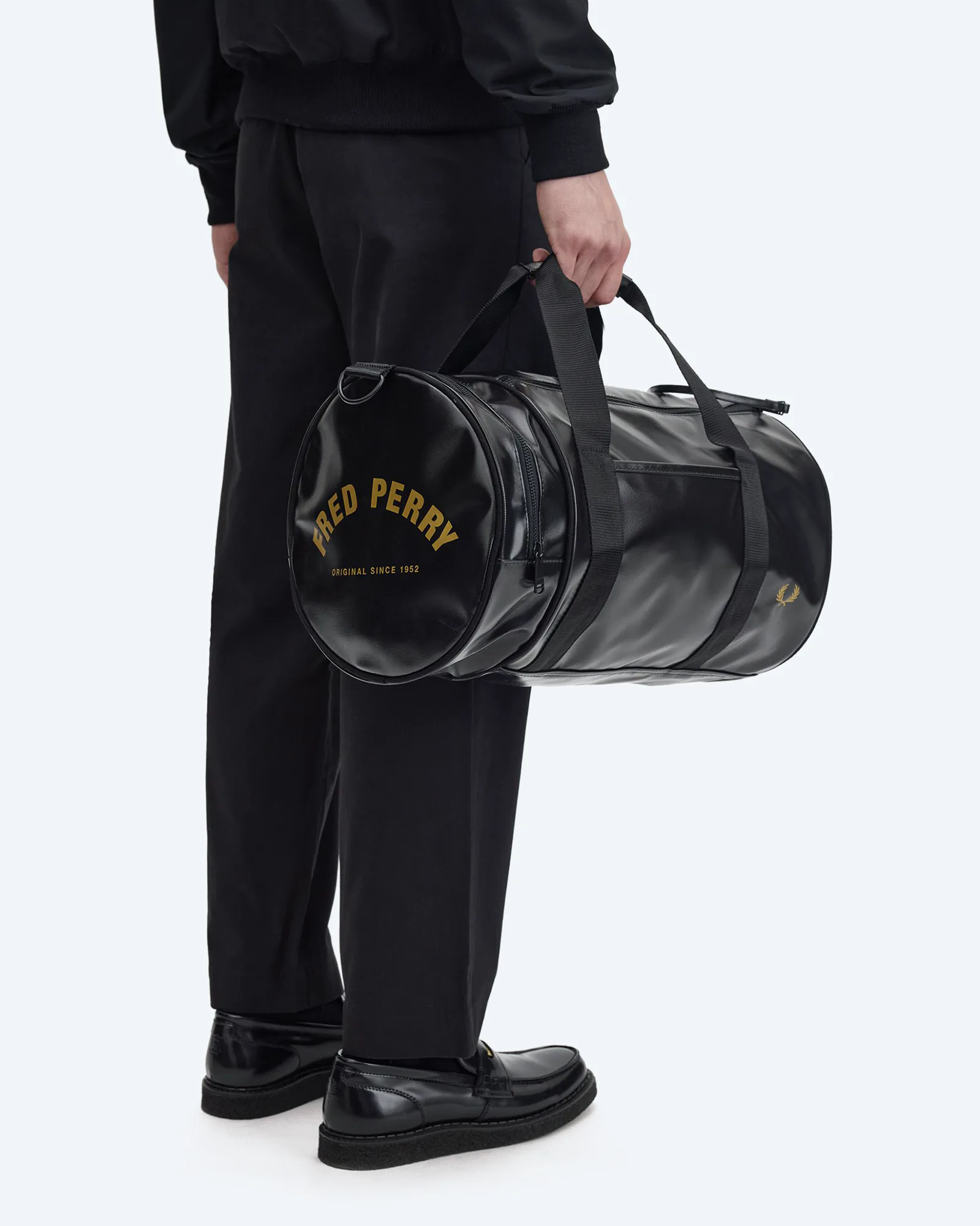 Fred Perry Tonal PU Barrel Bag Black/Gold