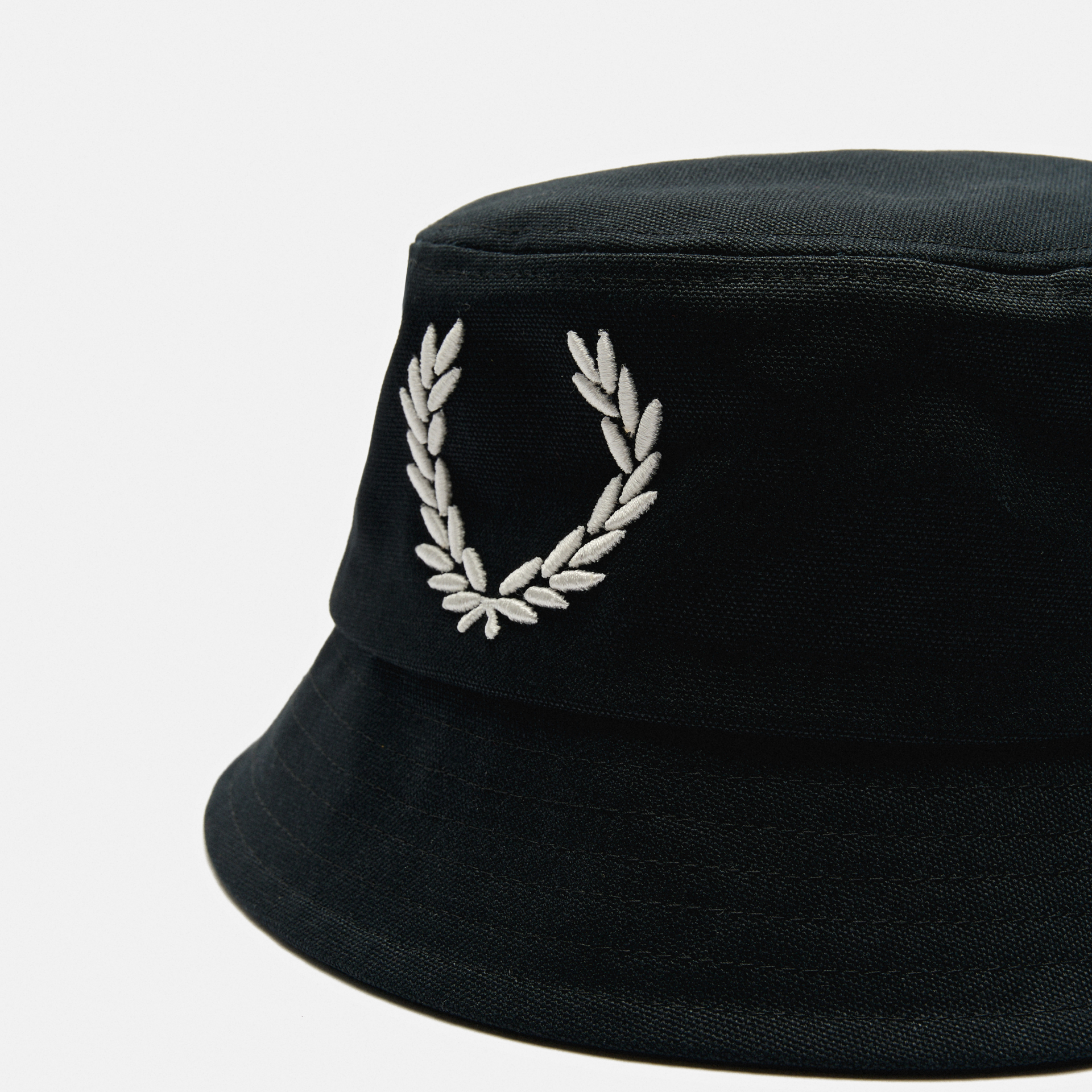 Fred Perry Bold Branding Canvas Bucket Hat Black/Snow White