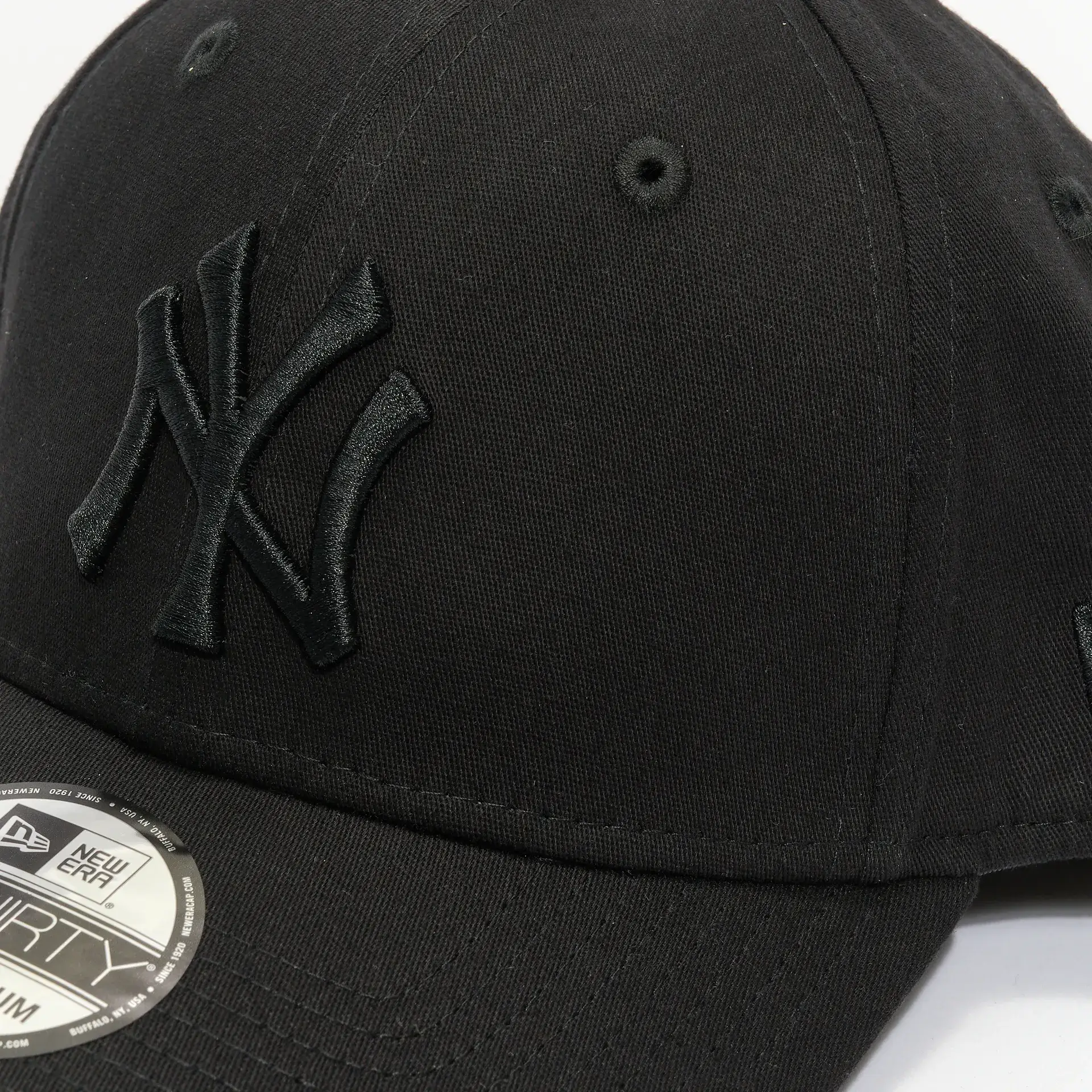 New Era NY Yankees League Essential 39Thirty Stretch Fit Cap Black/Black