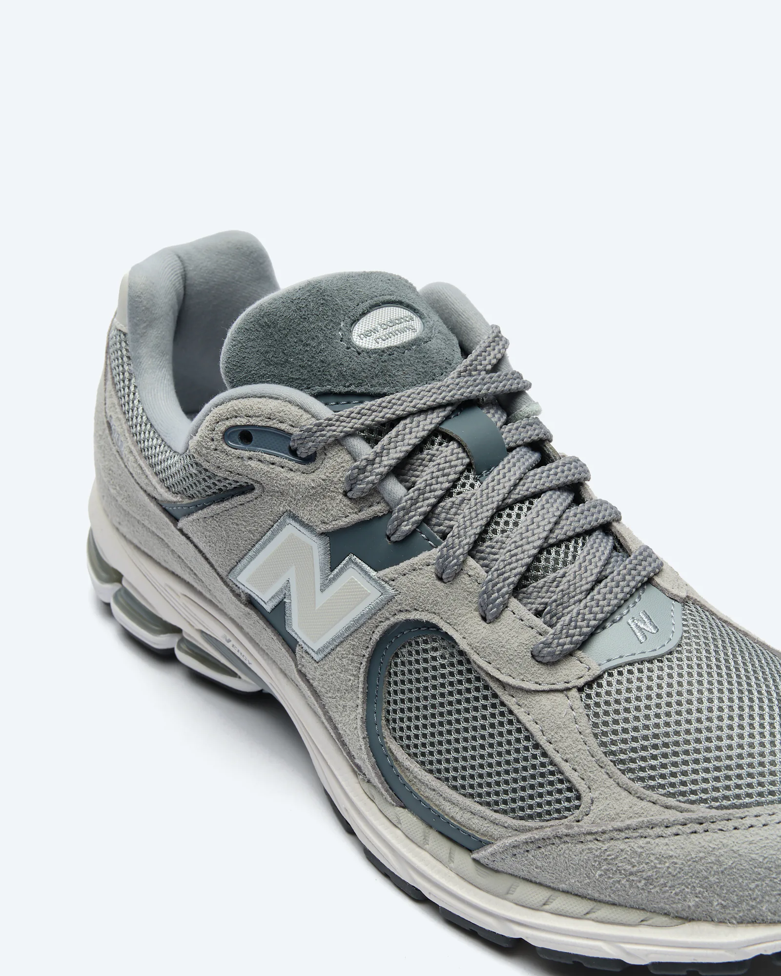 2002R Sneaker Steel