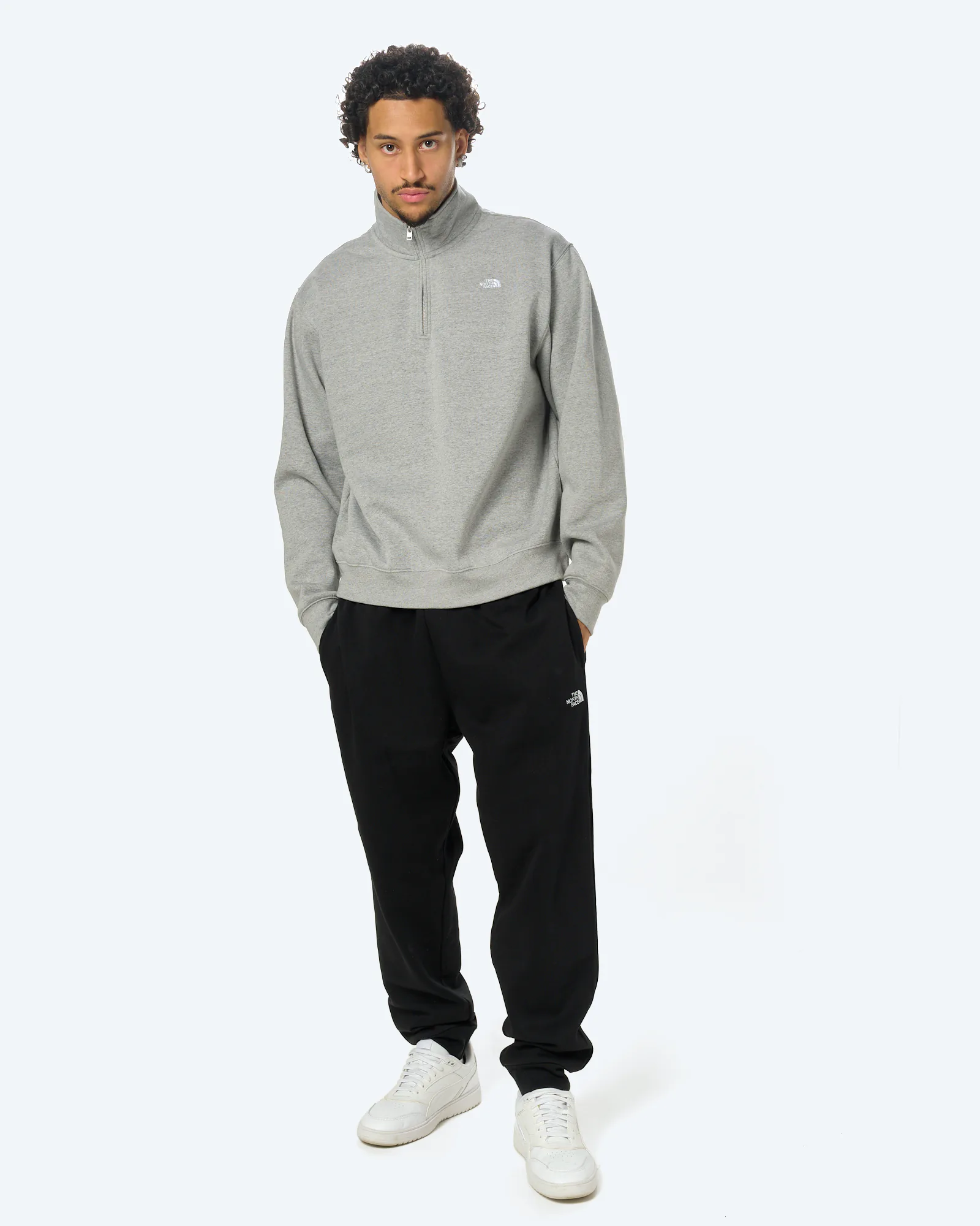 M Essential Simple Dome Relax 1/4 Zip TNF Pale Grey