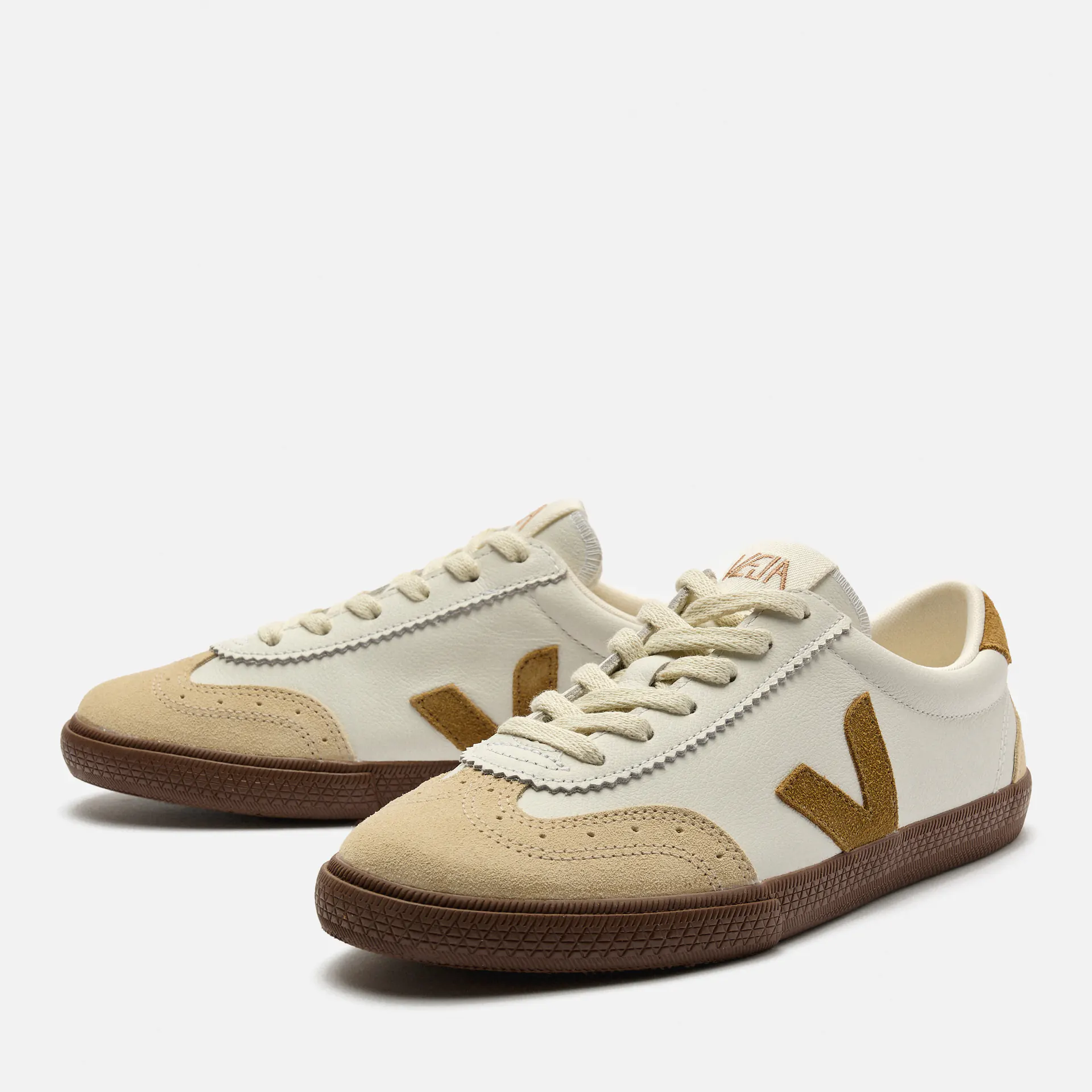 Veja Volley O.T. Leather Sneaker White Tent Bark