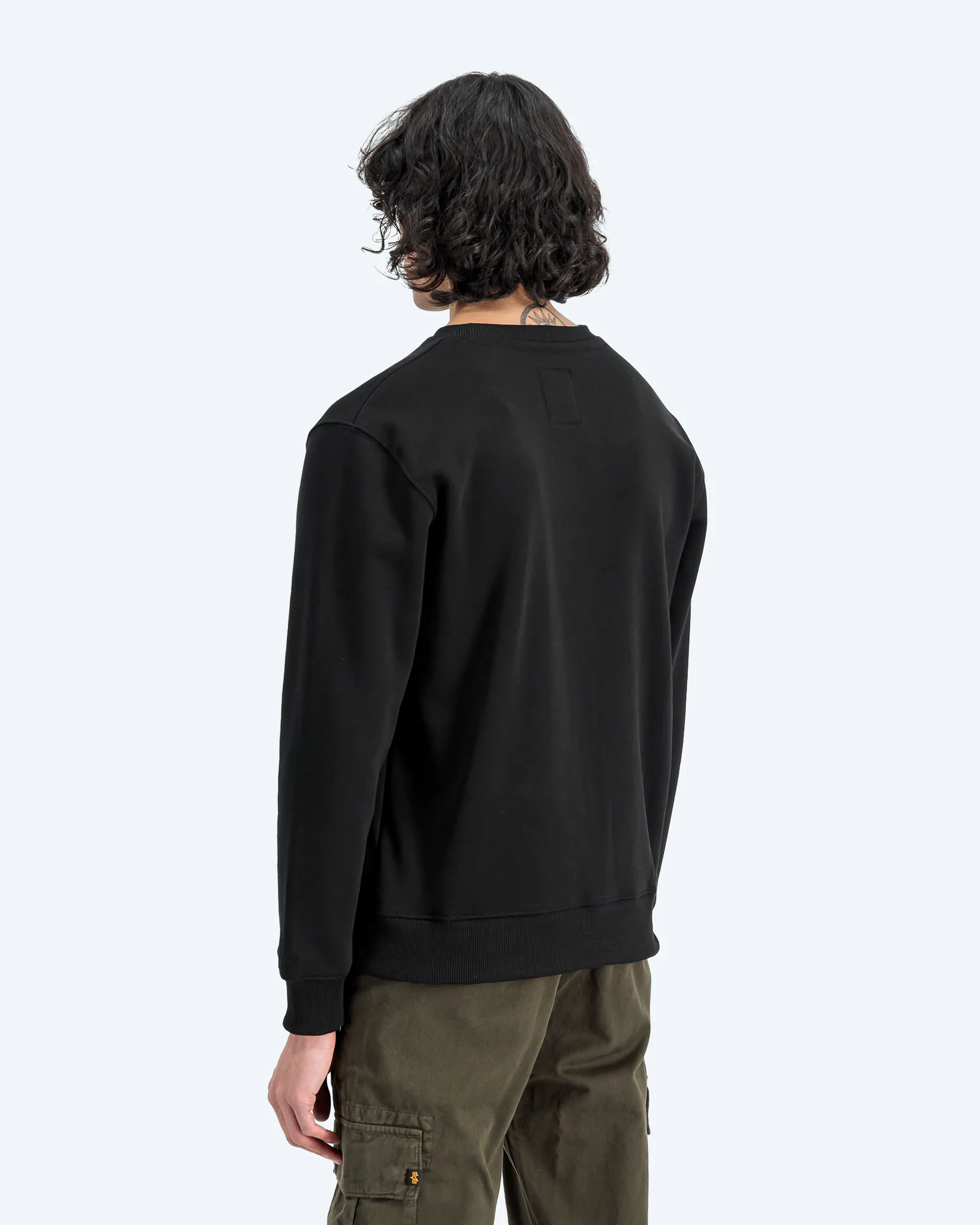Basic Sweater Small Logo Black