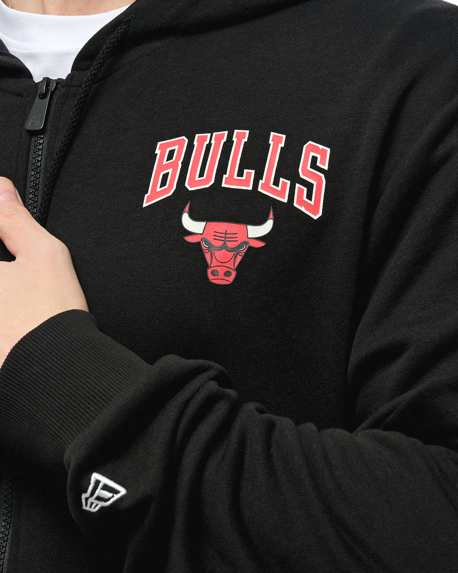 Black bulls hoodie sales