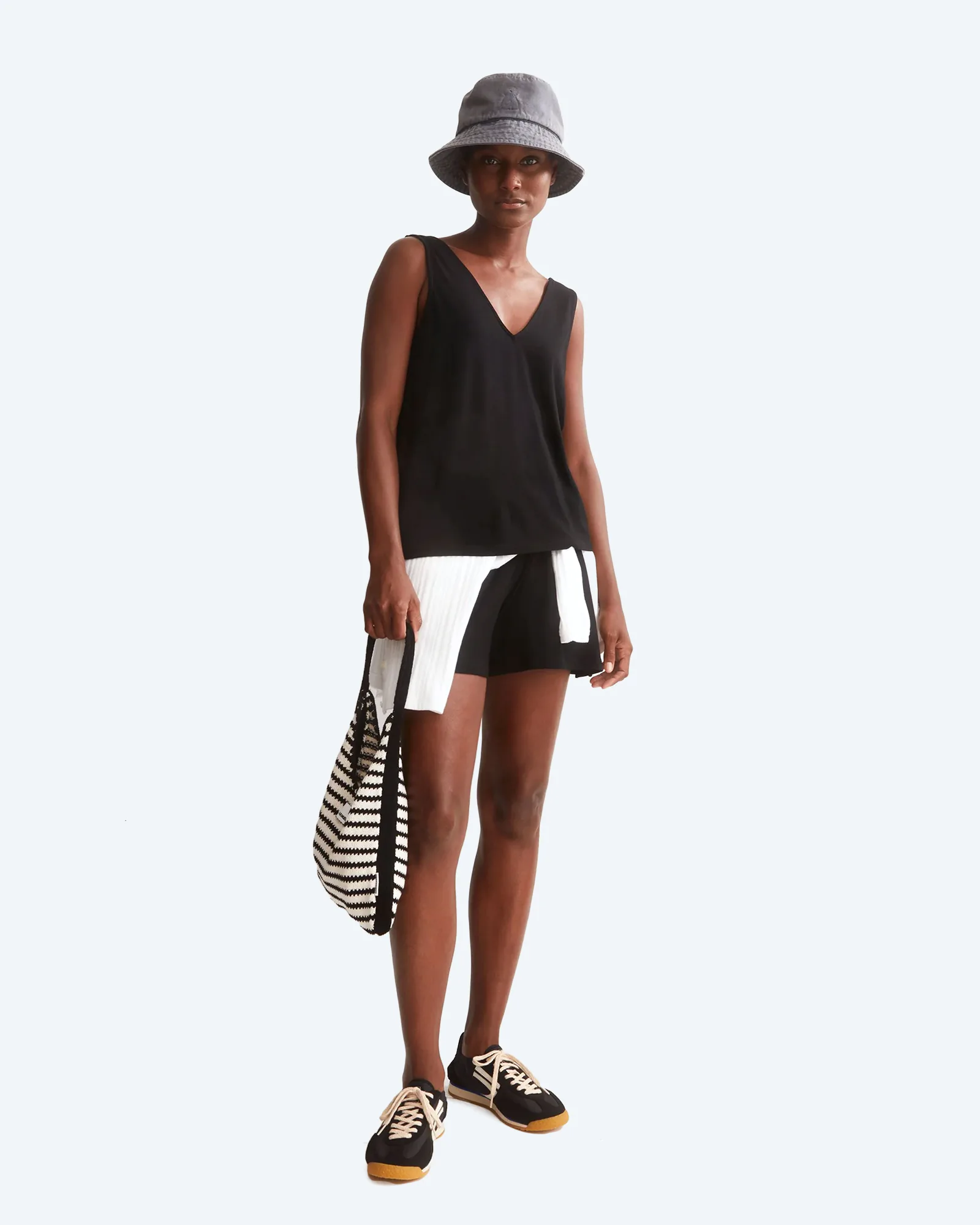 ARMEDANGELS V-NECK JERSEY TOP Black