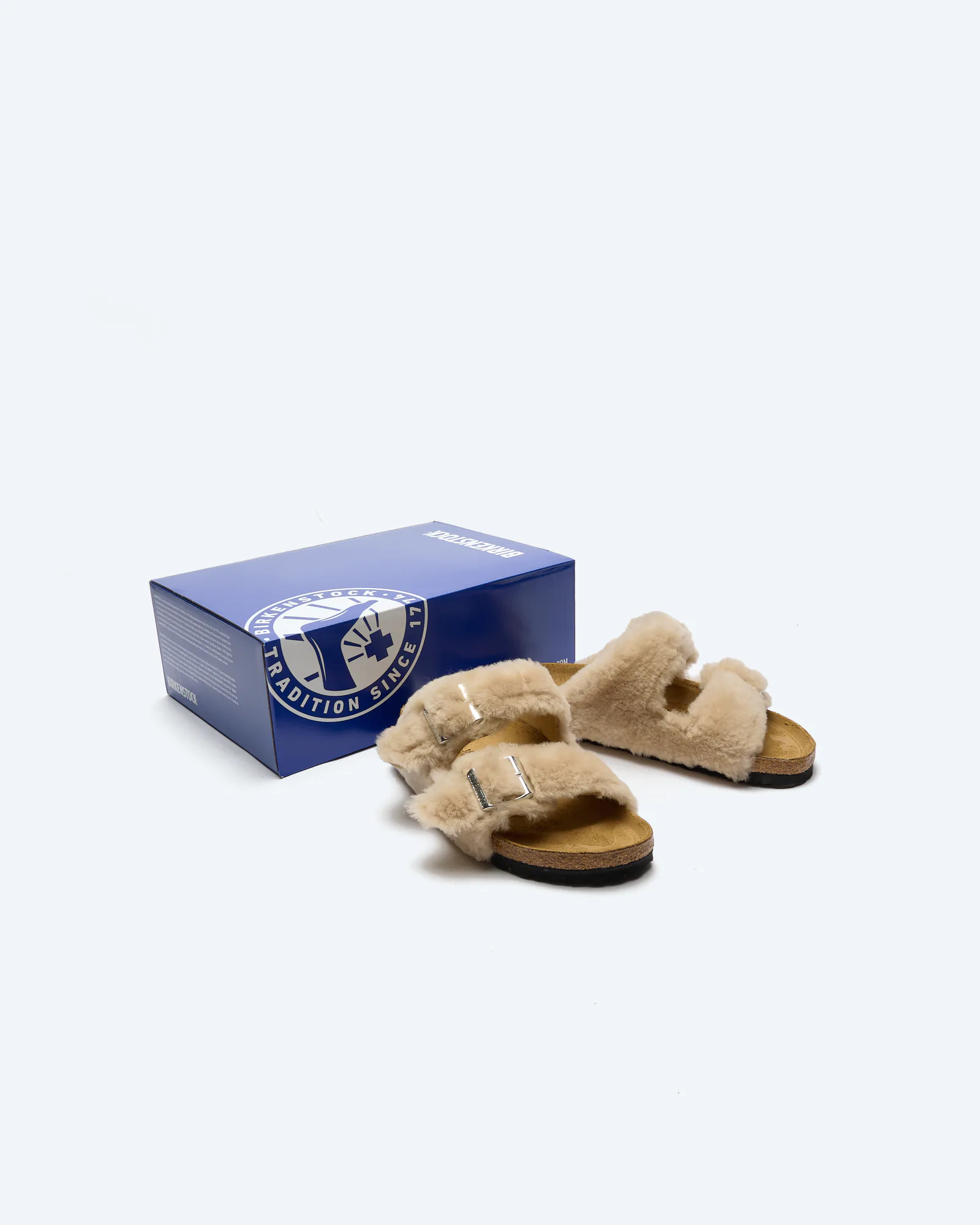 Birkenstock Arizona Shearling Rivet Logo OS Fur (Narrow Fit) Sandals Sandcastle