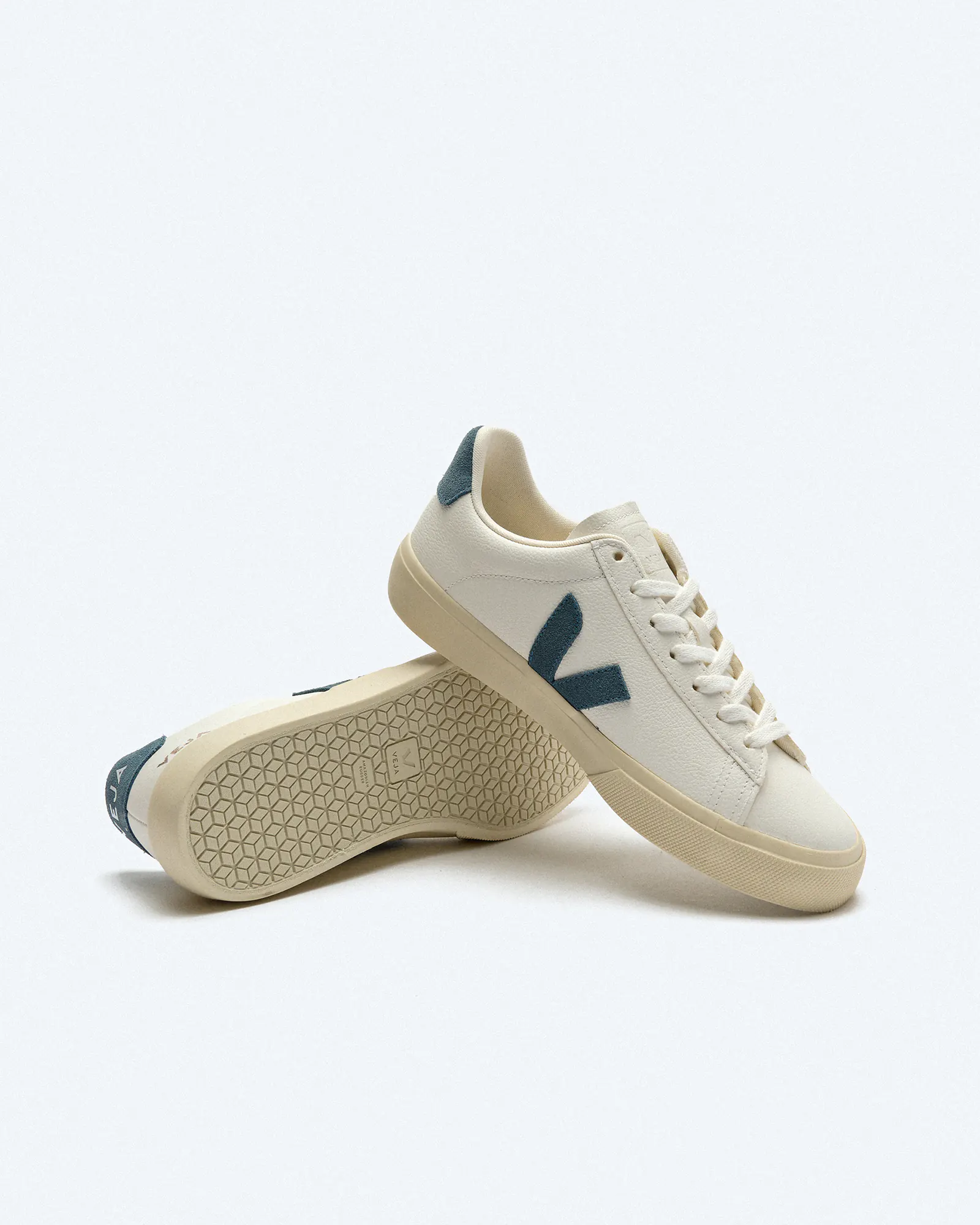 Veja Campo Chromefree Leather Sneaker Extra White/California Veja Campo Chromefree Leather Sneaker Extra White/California