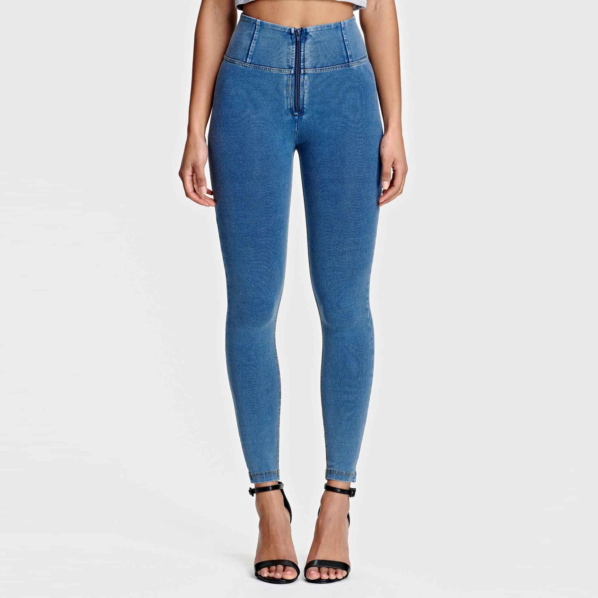 Freddy WR.UP High Waist w. Zip Superskinny 7/8 Pants Light Blue/Yellow Seams Freddy WR.UP High Waist w. Zip Superskinny 7/8 Pants Light Blue/Yellow Seams