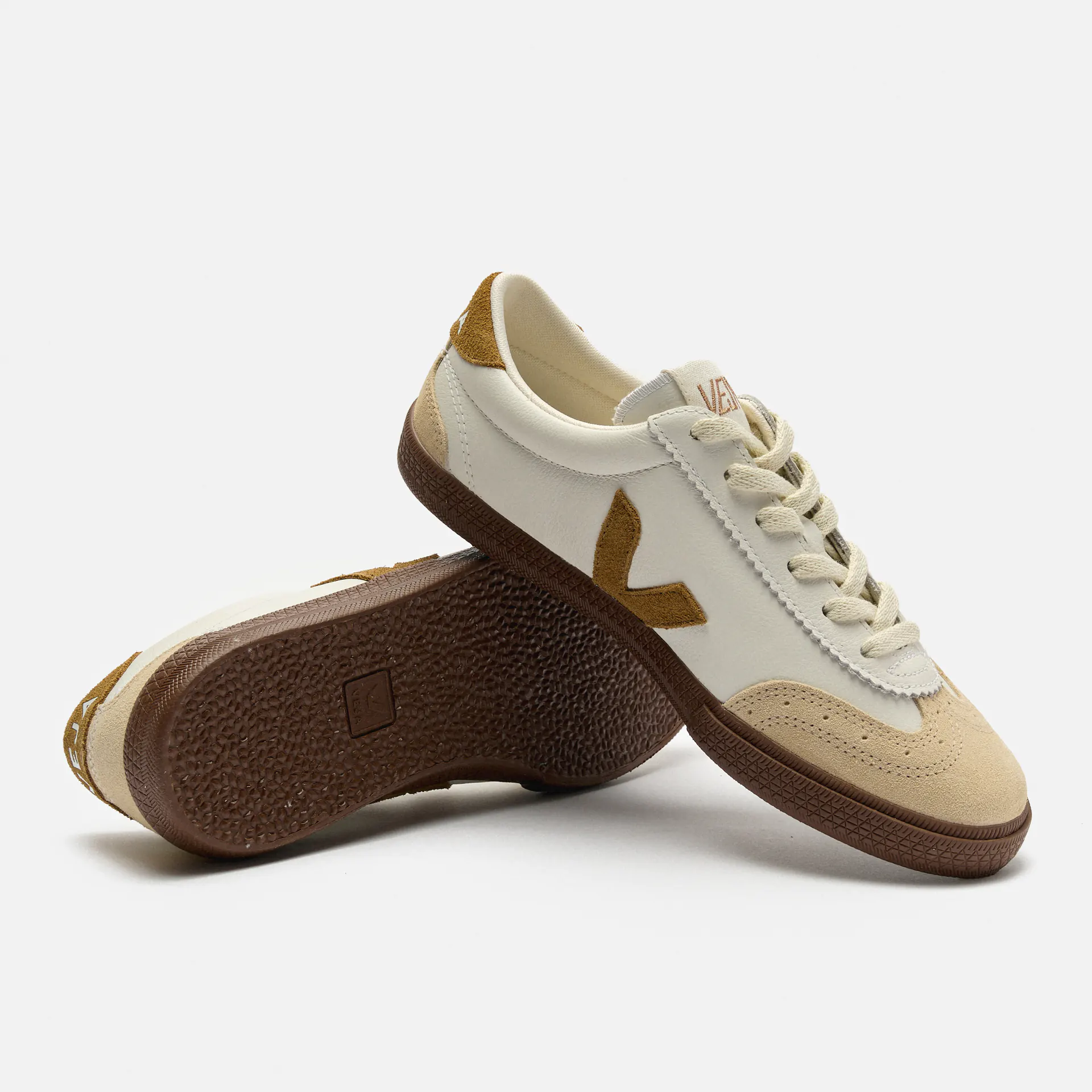 Veja Volley O.T. Leather Sneaker White Tent Bark