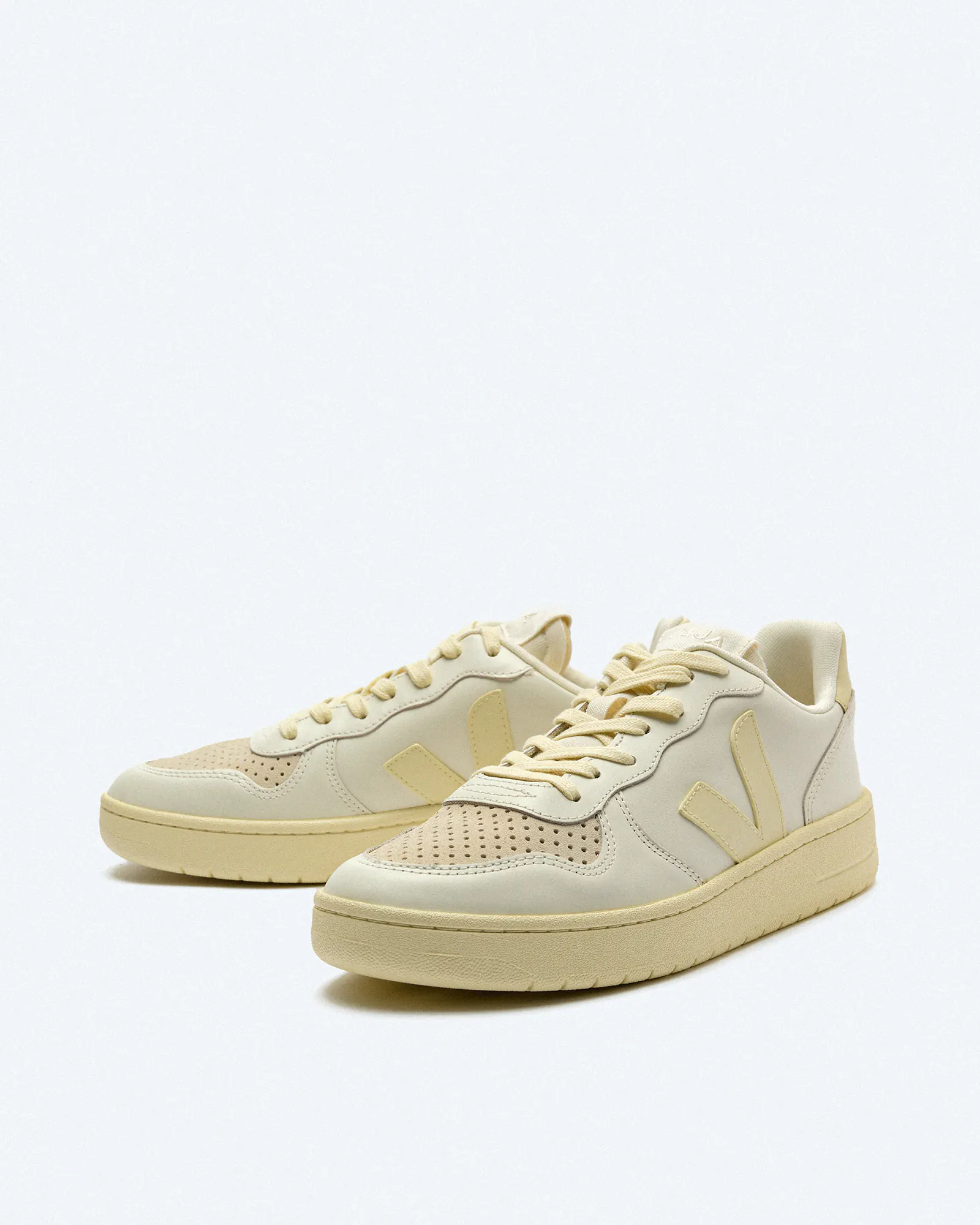 Veja V-10 Women Leather Sneaker Pure Calcaire Veja V-10 Women Leather Sneaker Pure Calcaire