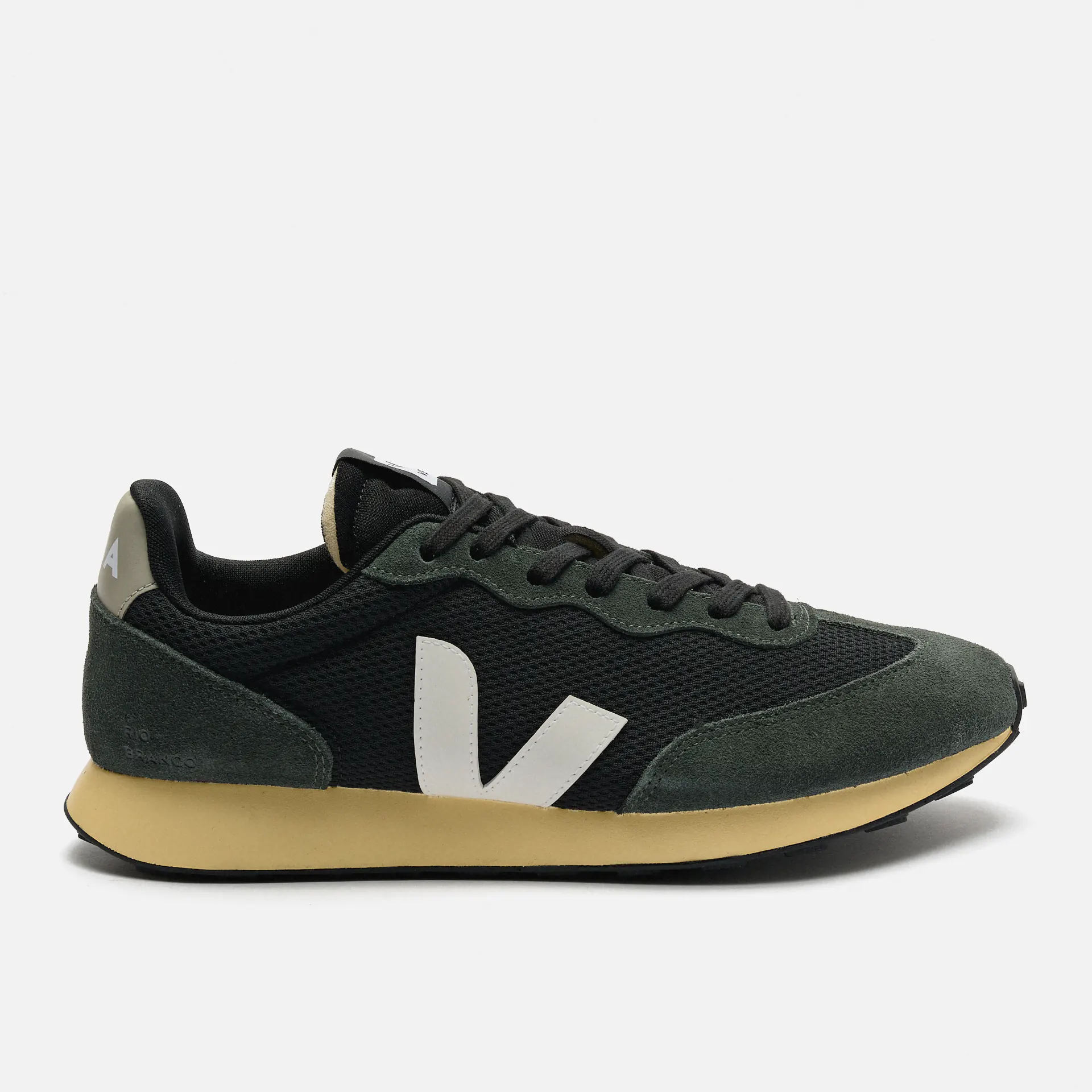 Veja Men Rio Branco II Alveomesh Sneaker Black/White