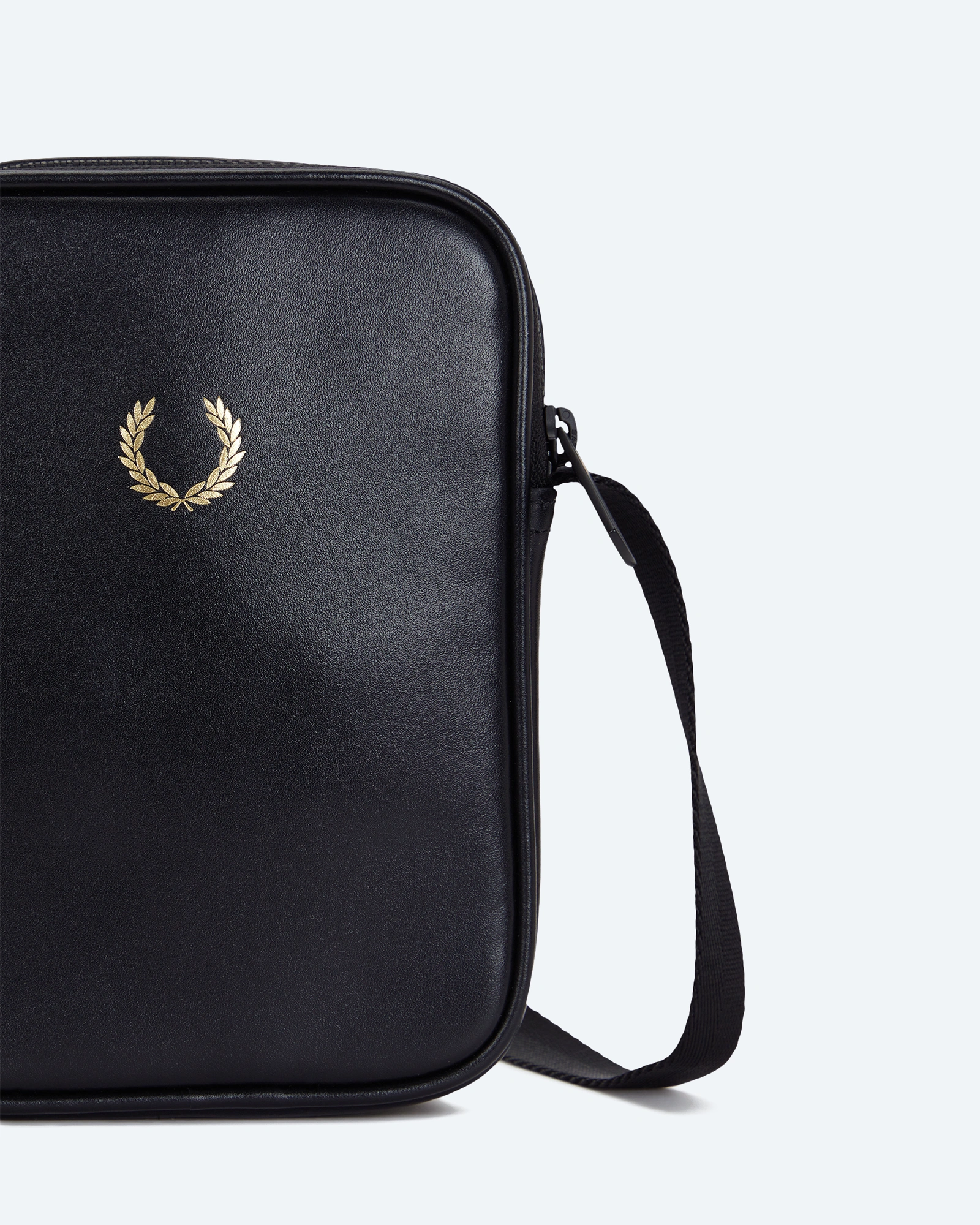 Smooth Leather Small Side Bag Black