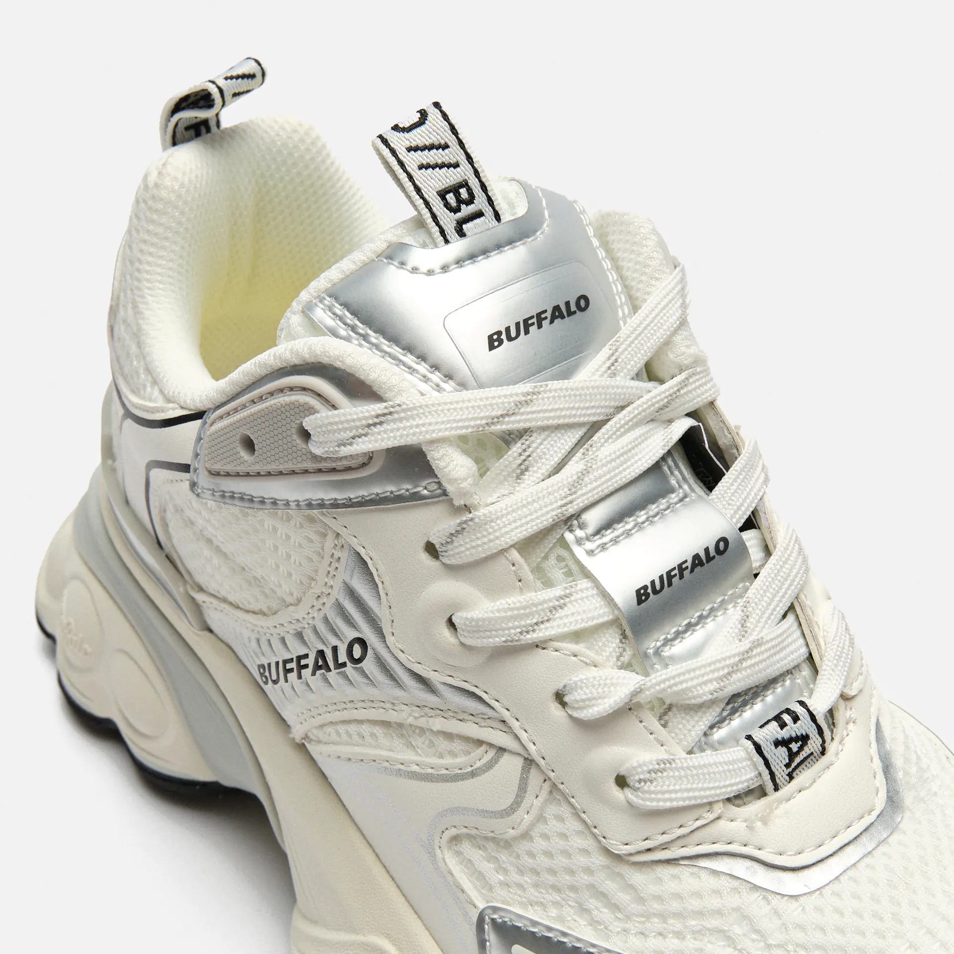 Buffalo Truck Vegan Nappa/Mesh Sneaker White/Silver