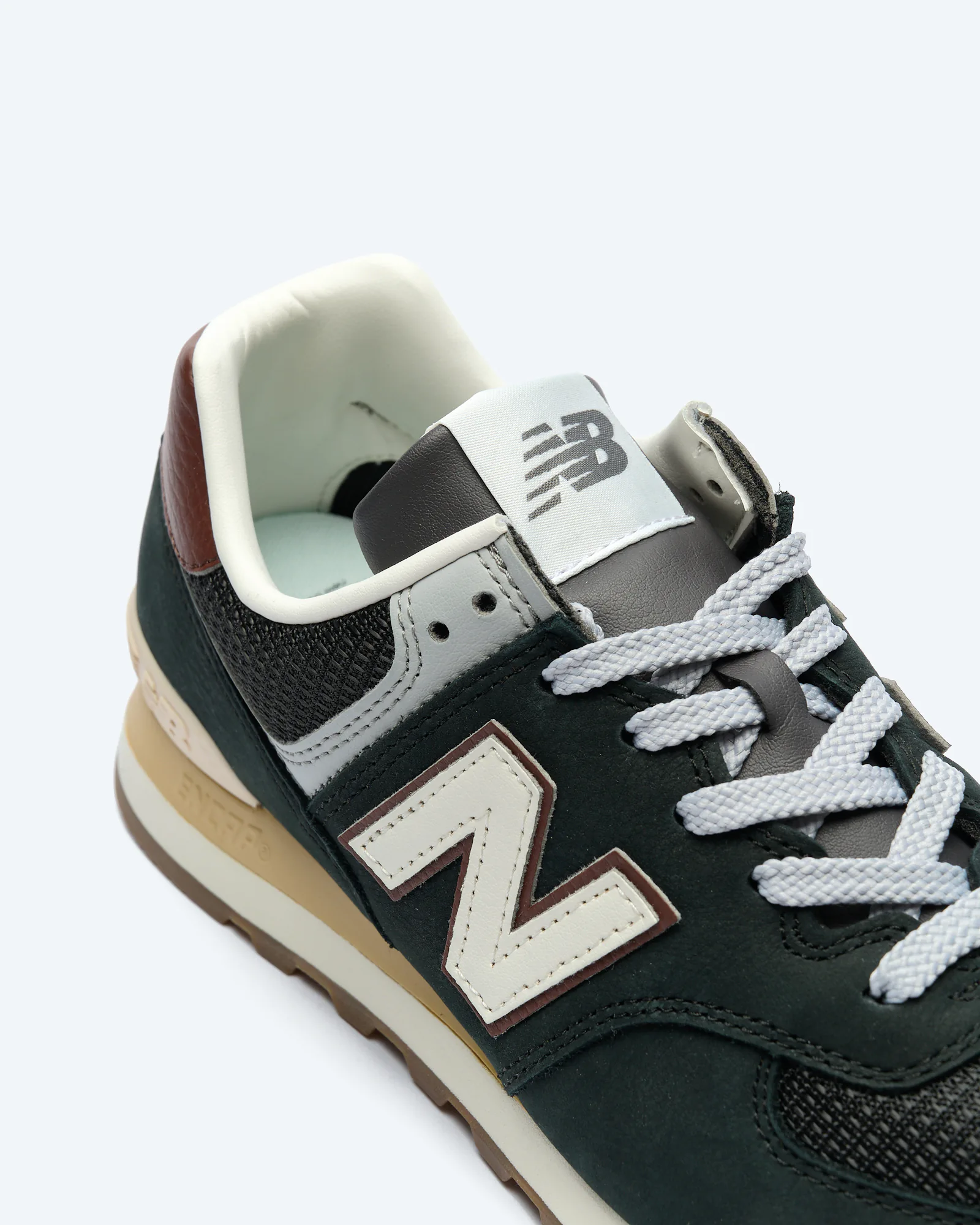 New Balance 574 Black/Brown