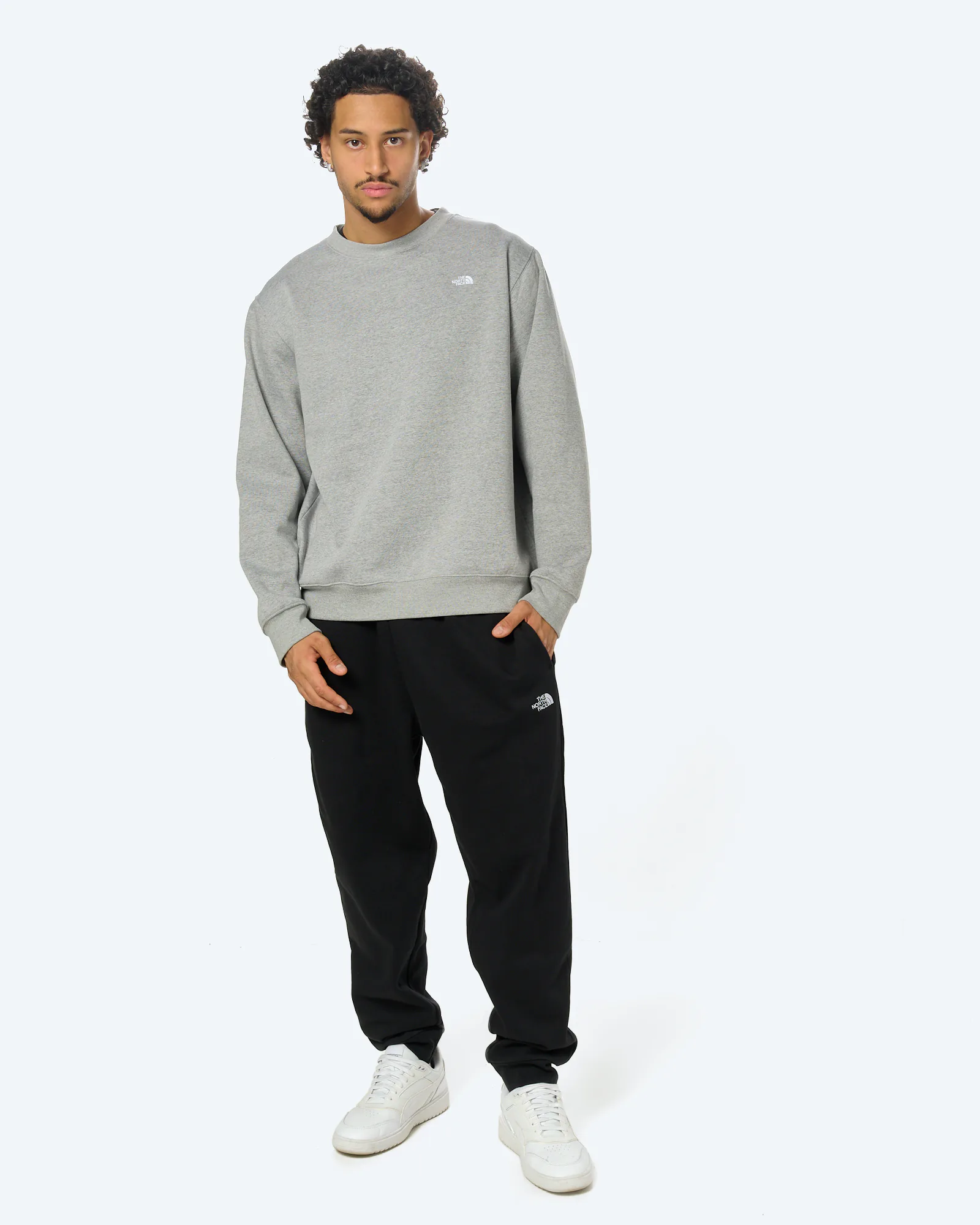 M Essential Simple Dome Relax Crew TNF Pale Grey Heather