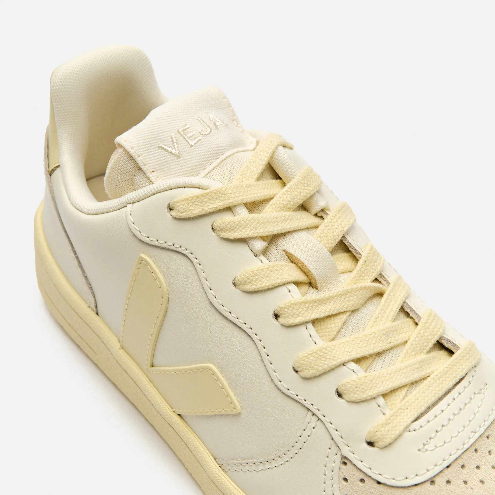 Veja V-10 Women Leather Sneaker Pure Calcaire