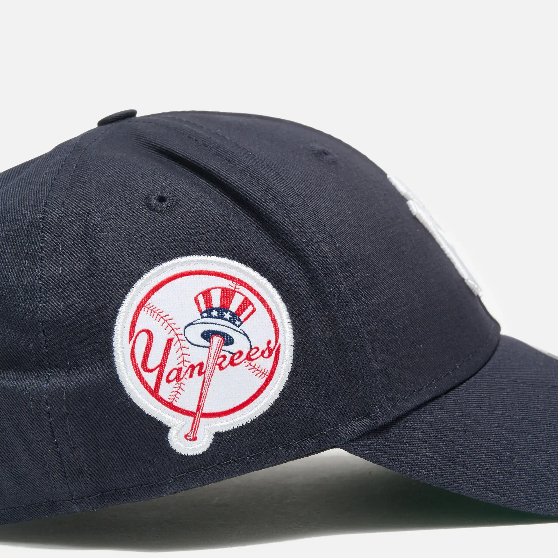 New Era MLB NY Yankees Team Side Patch 9Forty Strapback Cap Navy NVYWHI