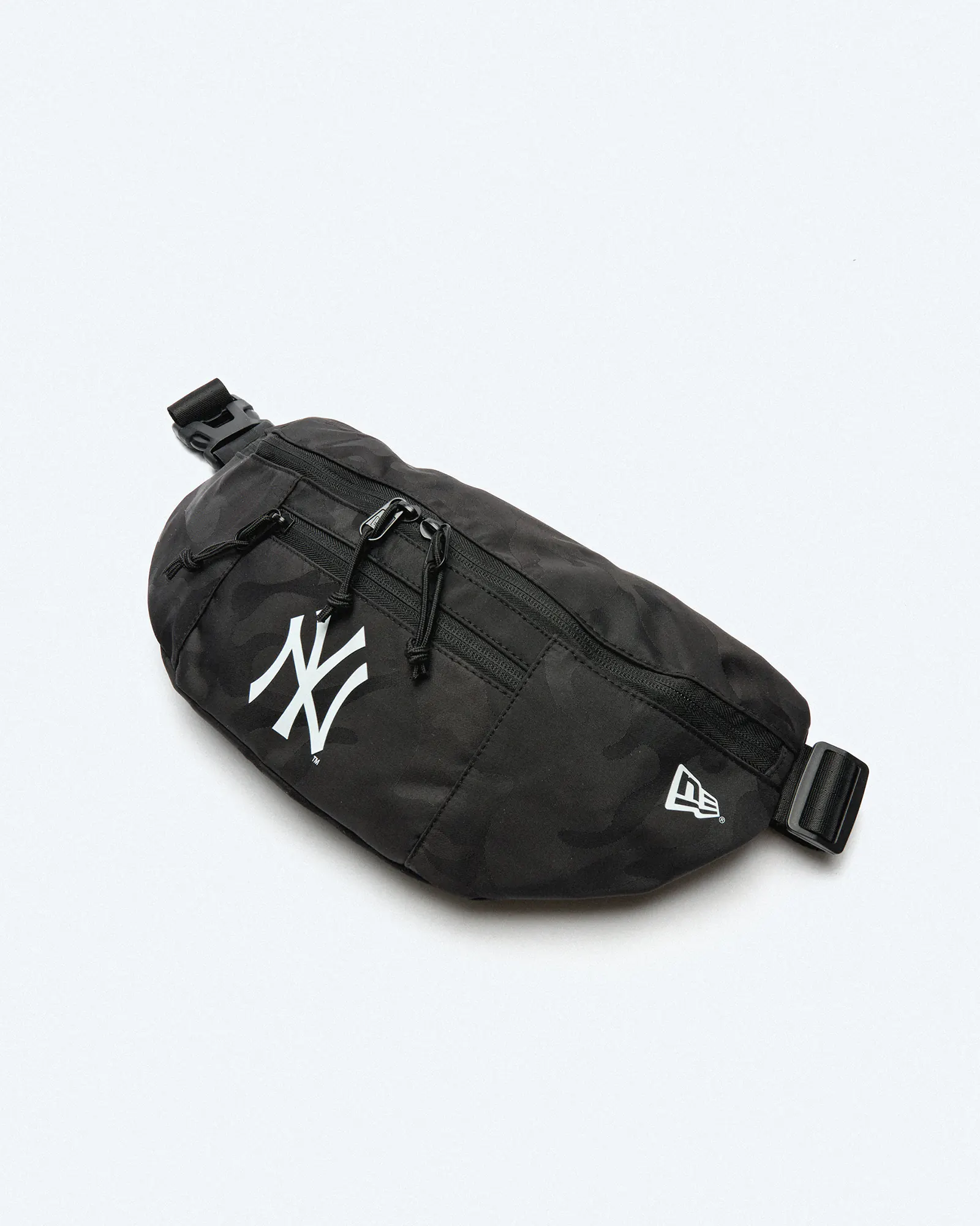 New Era MLB NY Yankees Camo Waist Bag Black New Era MLB NY Yankees Camo Waist Bag Black