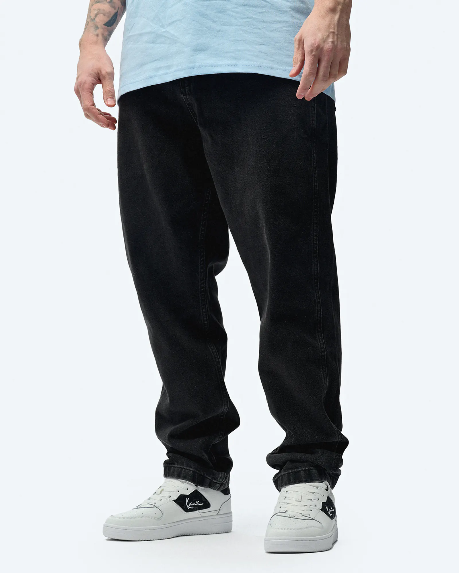 Karl Kani Small Signature Tapered Five Pocket Jeans Vintage Black Karl Kani Small Signature Tapered Five Pocket Jeans Vintage Black