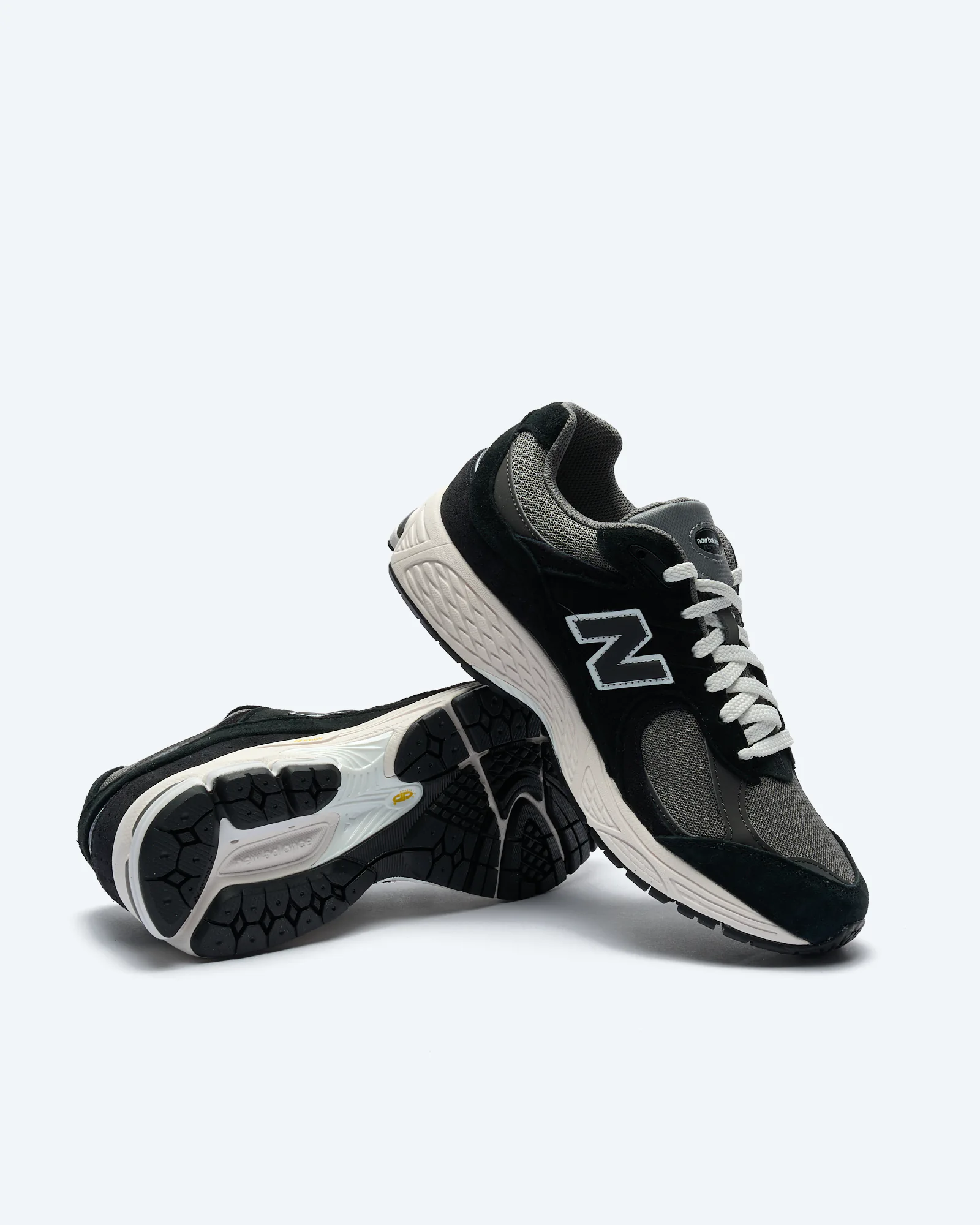 2002R Sneaker Black