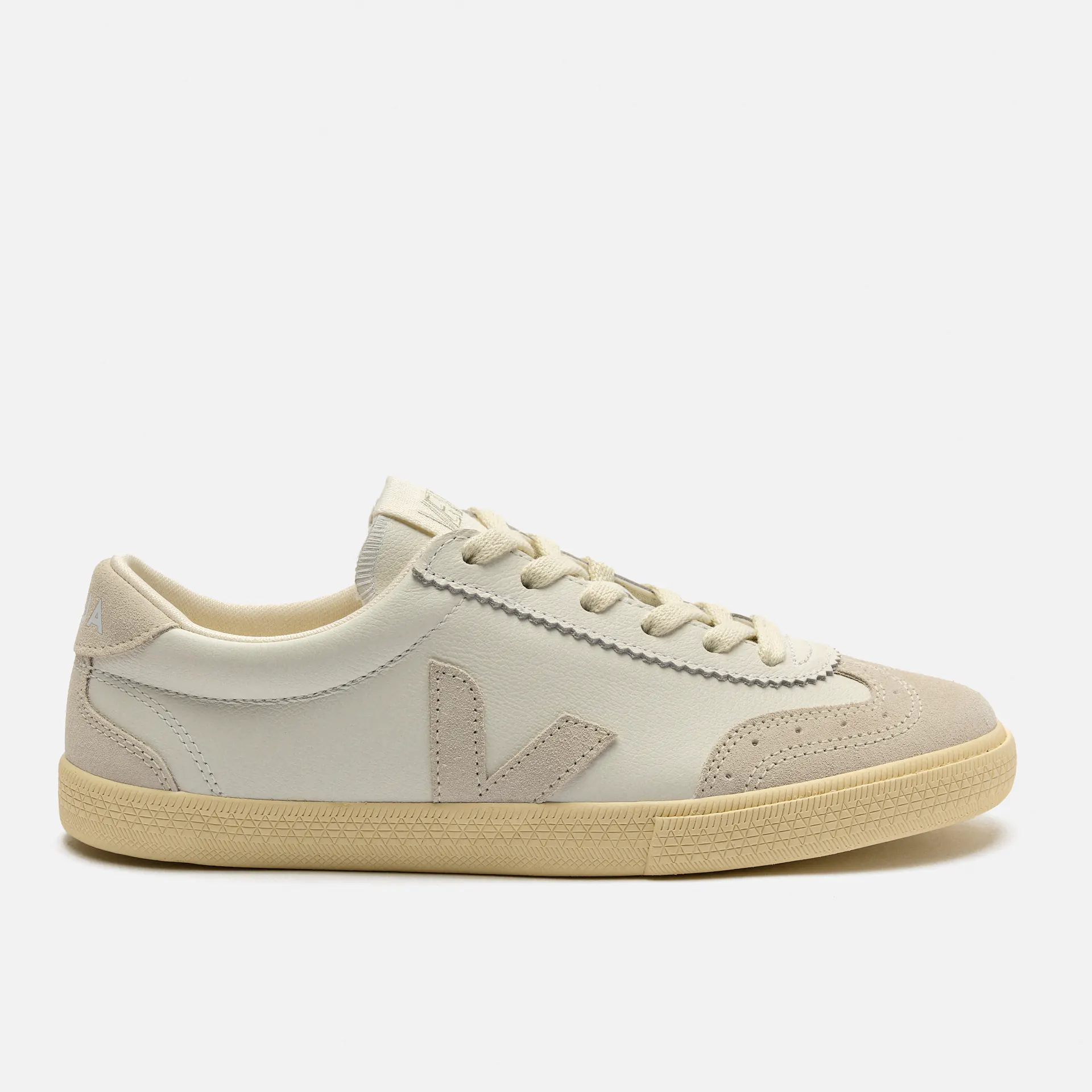 Veja Volley O.T. Woman Leather Sneaker White Natural