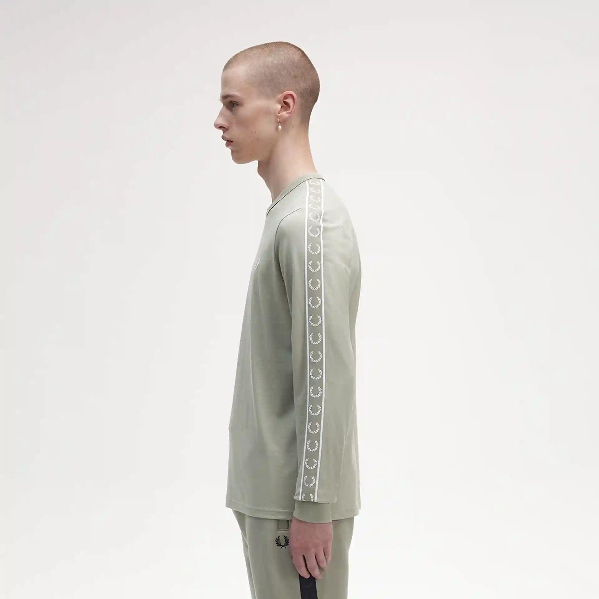 Fred Perry Laured Taped Longsleeve Seagrass